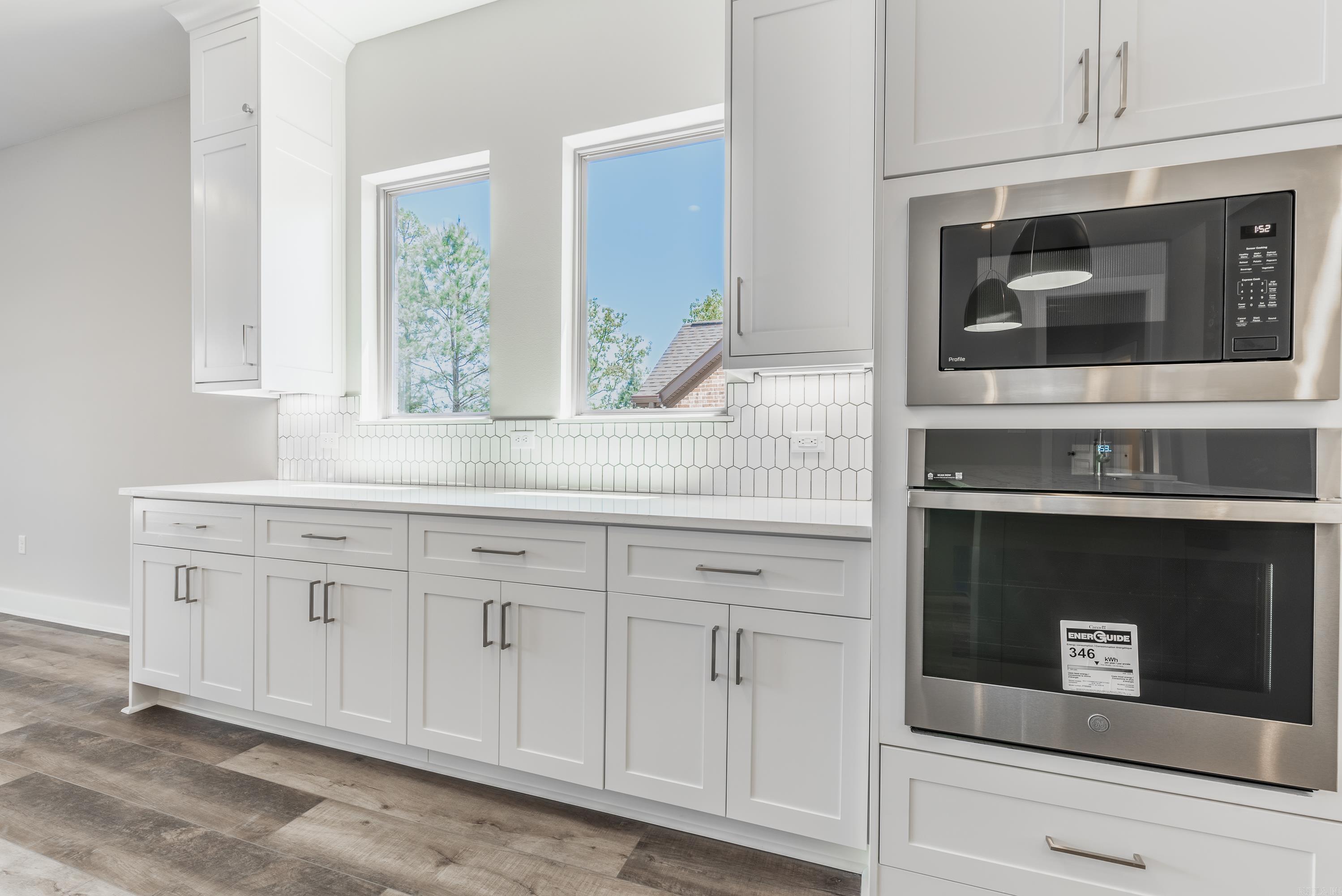 MAJESTIC POINTE - Residential