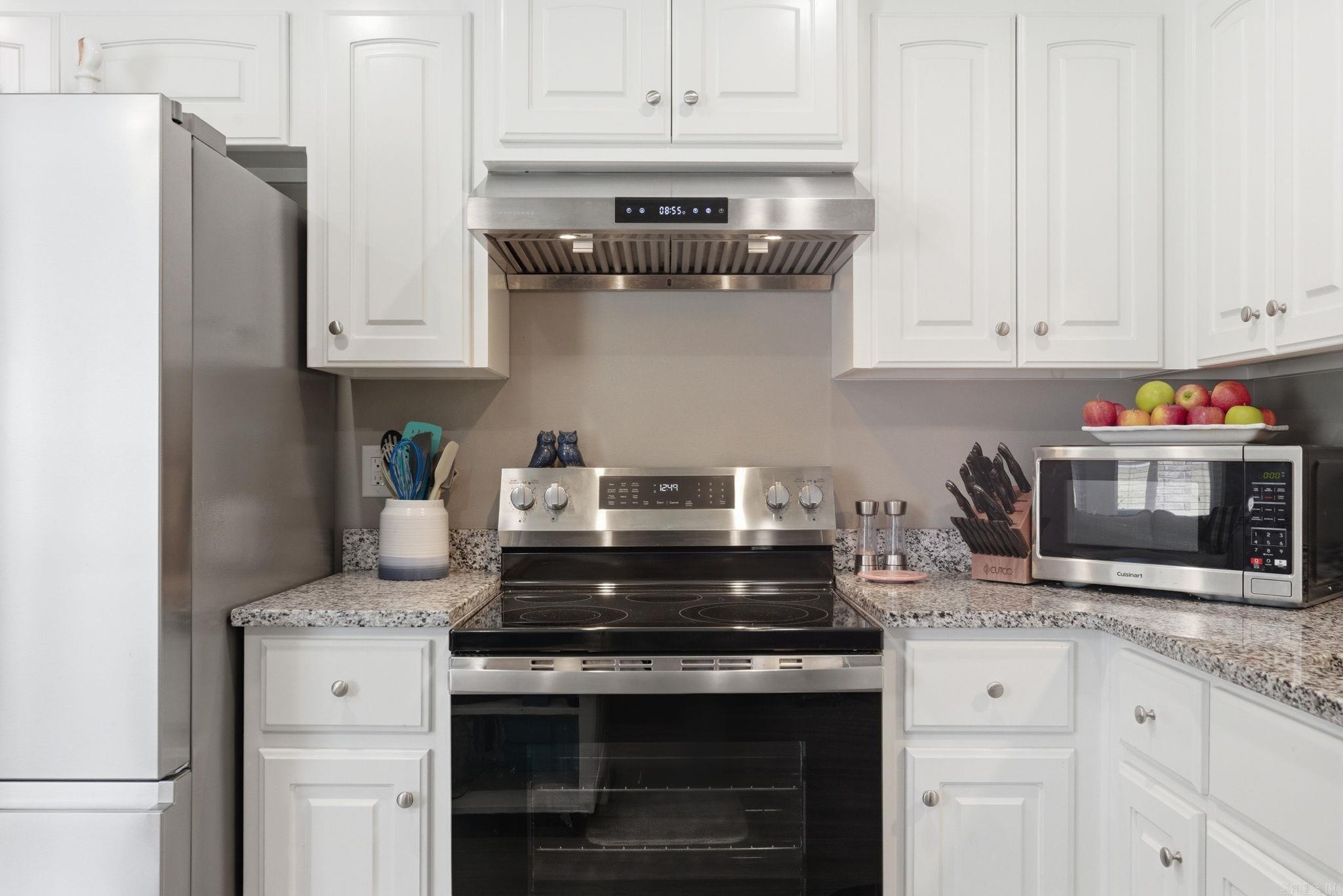 CHASTAIN GDNS - Residential