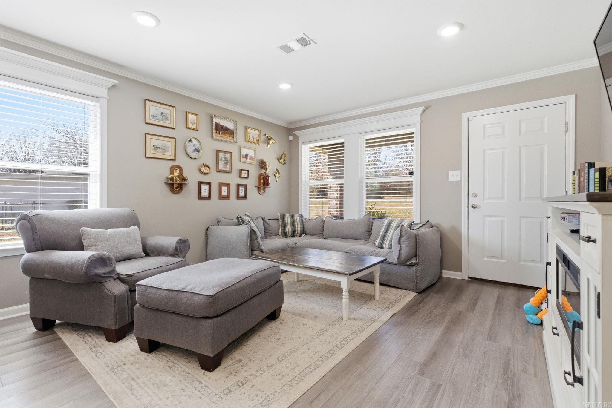 CHASTAIN GDNS - Residential