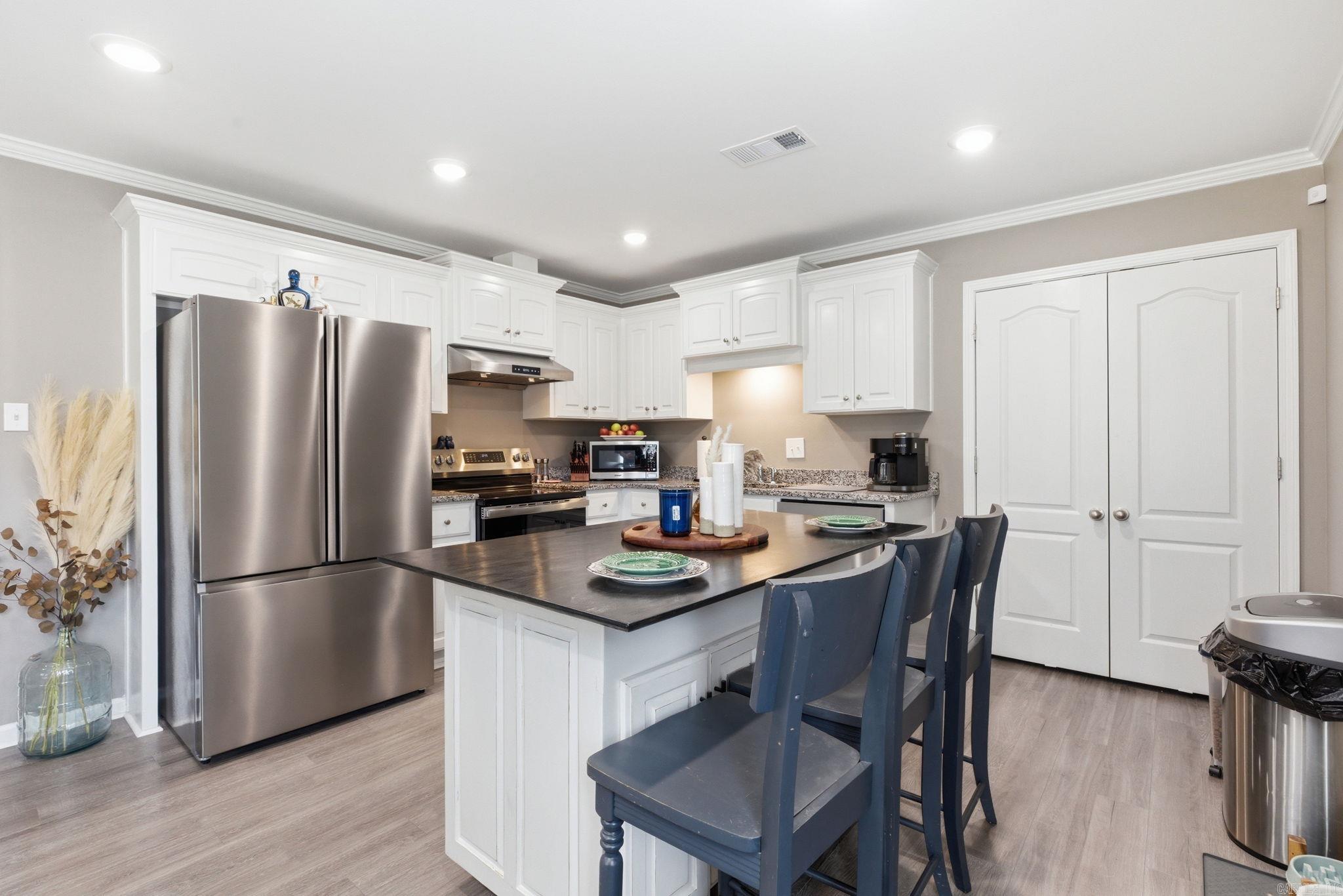 CHASTAIN GDNS - Residential