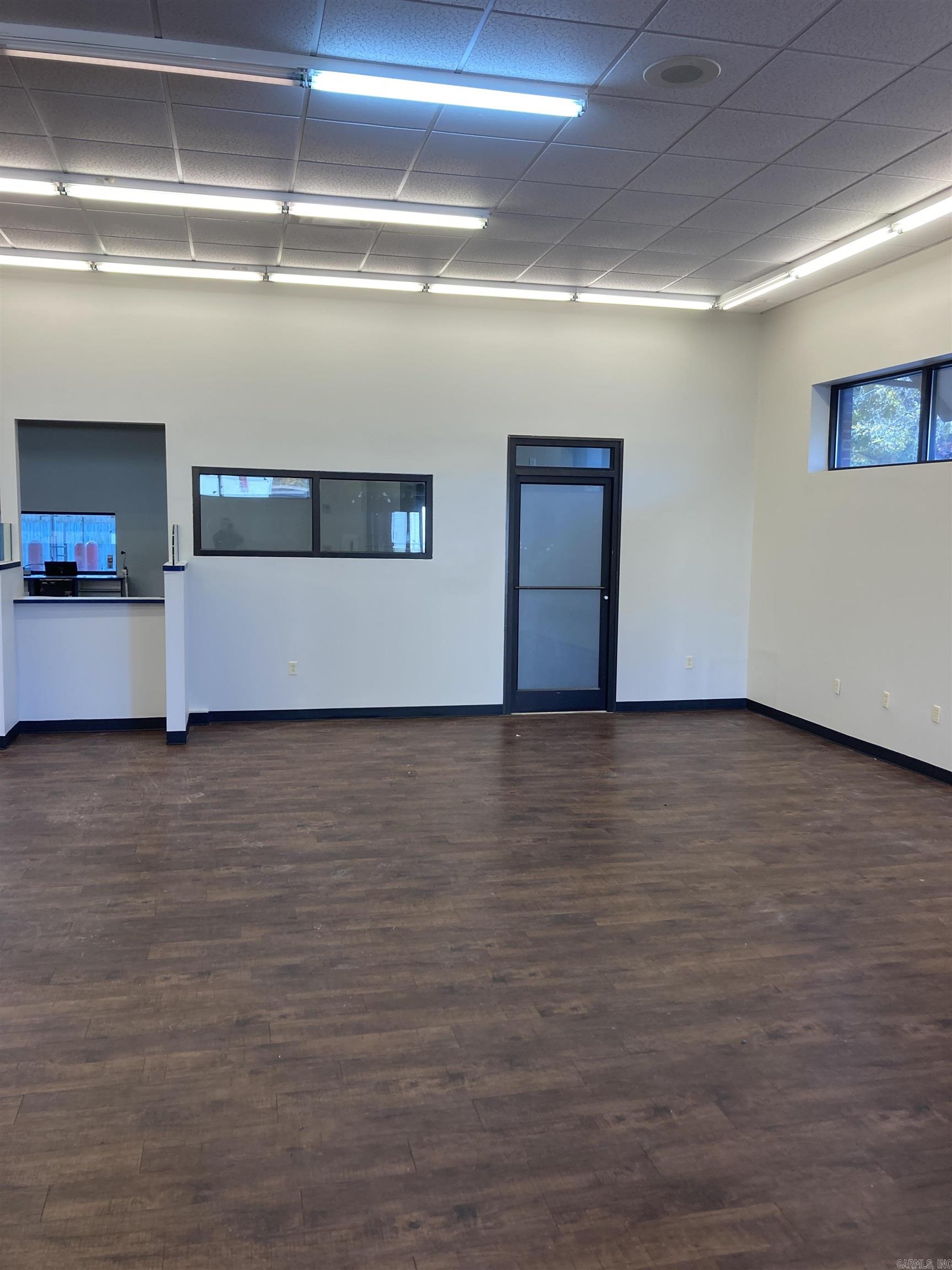 Coles 3rd - Commercial Sale