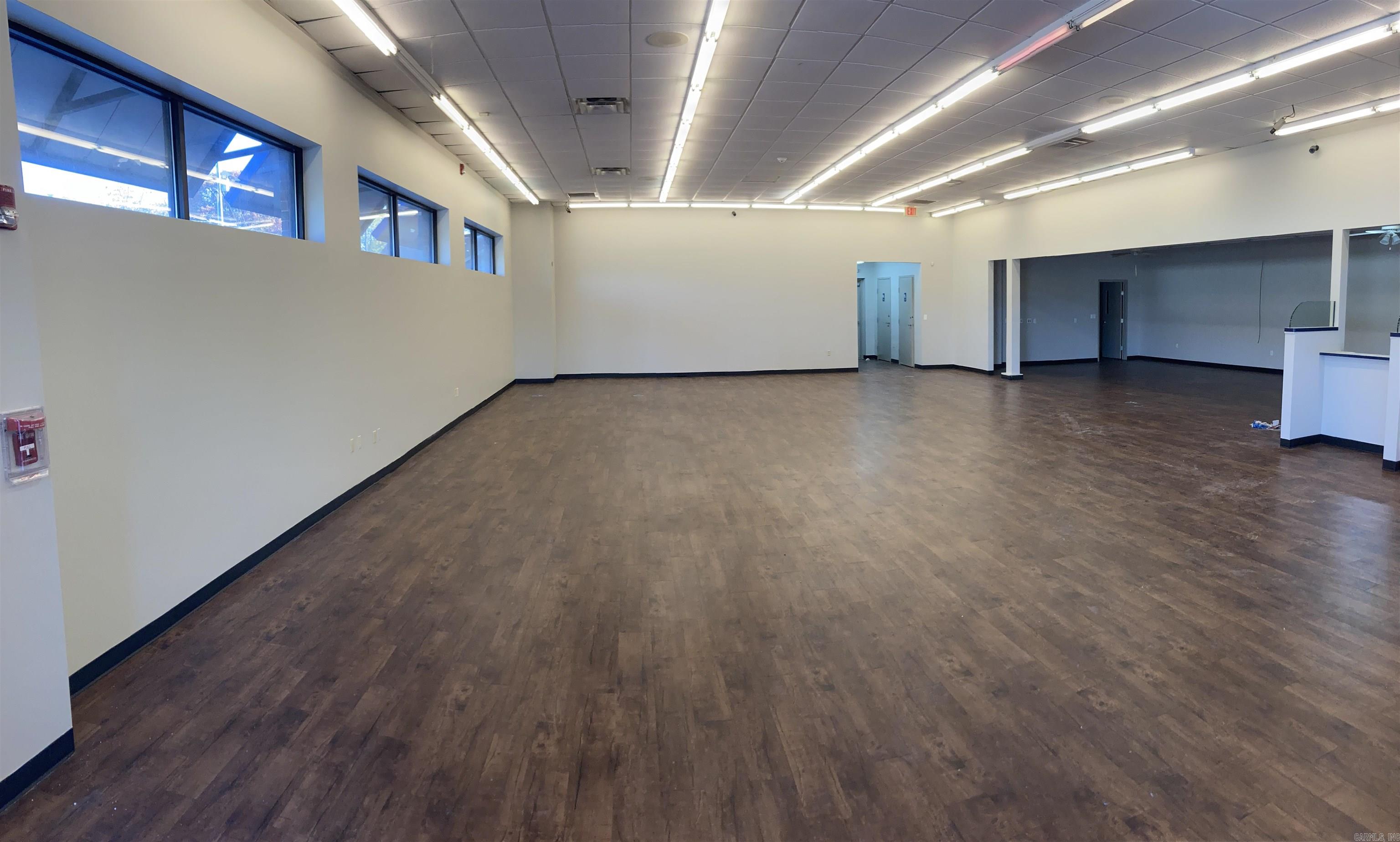 Coles 3rd - Commercial Sale