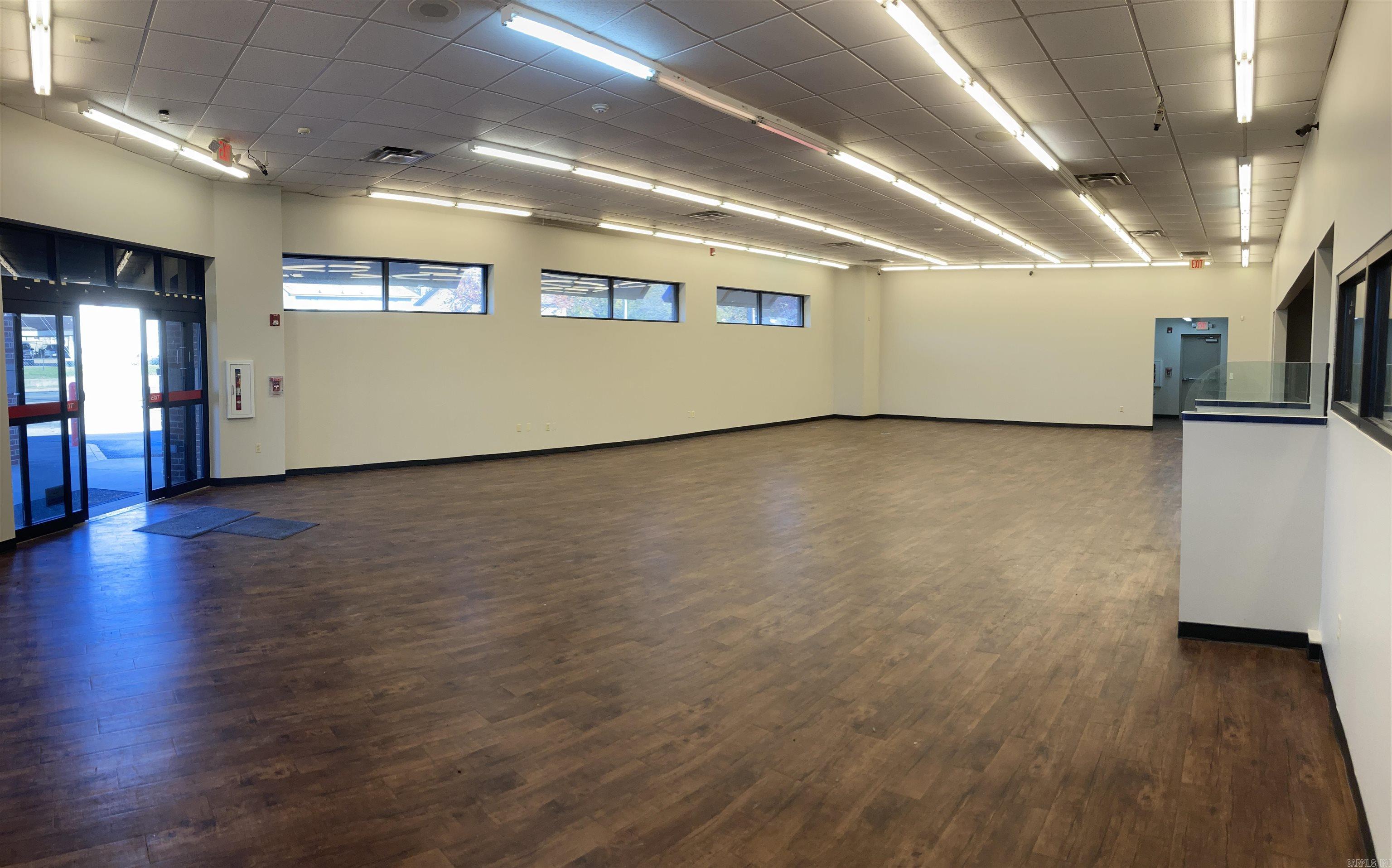 Coles 3rd - Commercial Sale