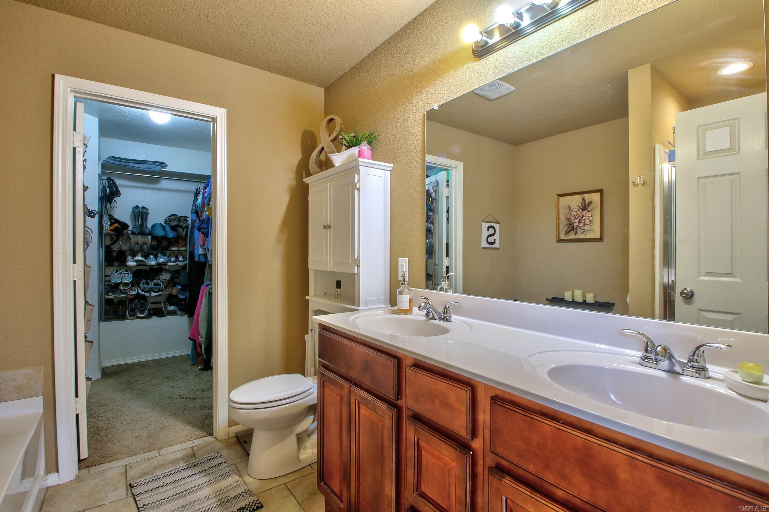 TRAMMEL ESTATES - Residential