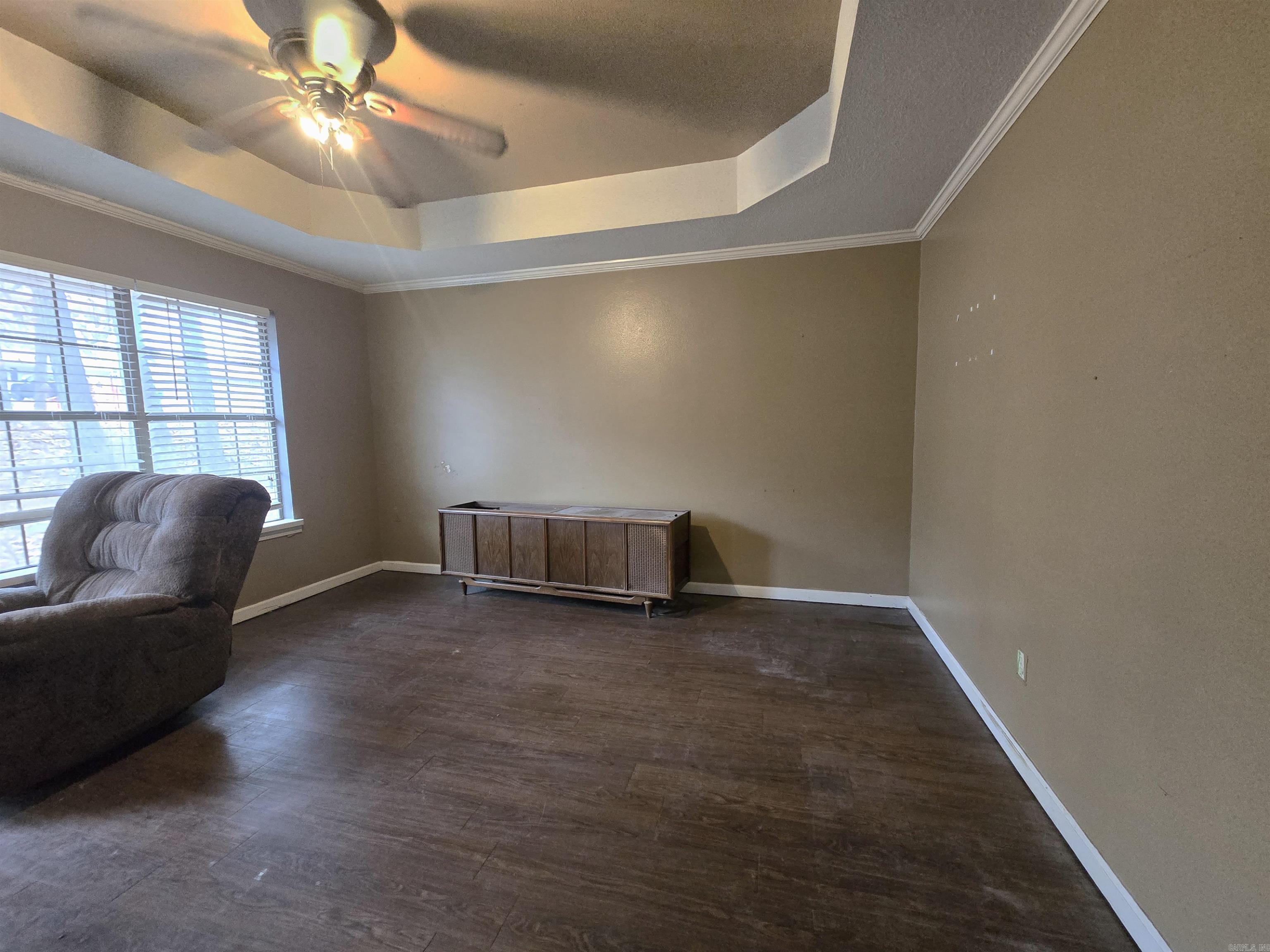 RIVER ROAD ESTATES - Residential