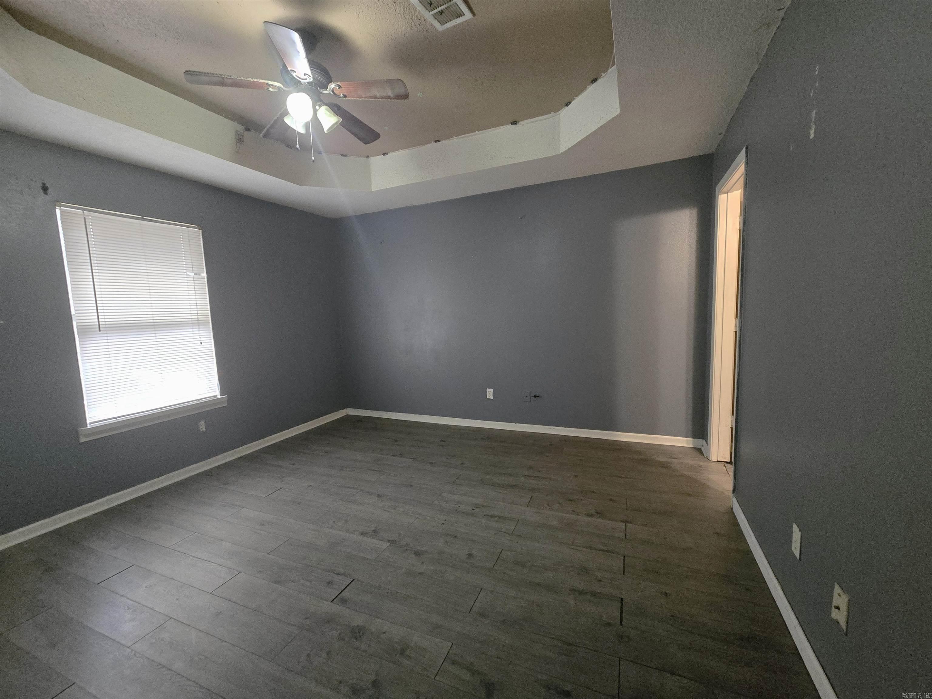 RIVER ROAD ESTATES - Residential