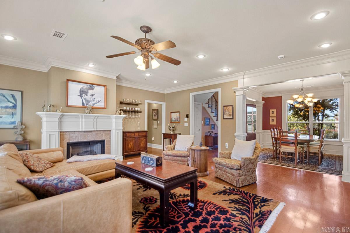 CHENAL VALLEY EPERNAY PLACE - Residential