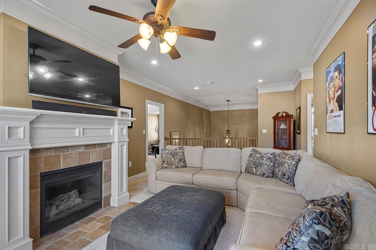 CHENAL VALLEY EPERNAY PLACE - Residential