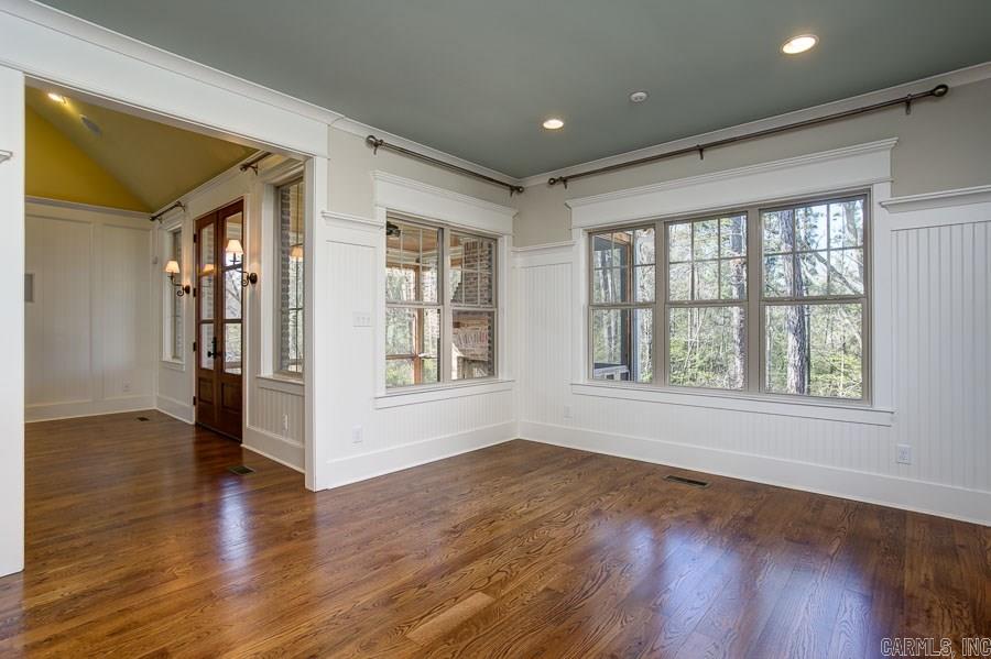 WOODLANDS EDGE - Residential