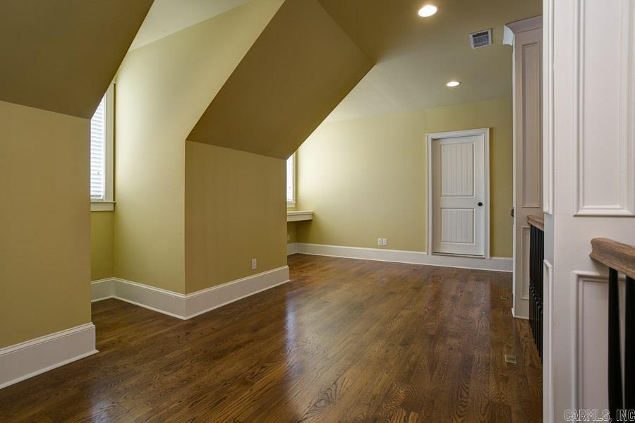 WOODLANDS EDGE - Residential