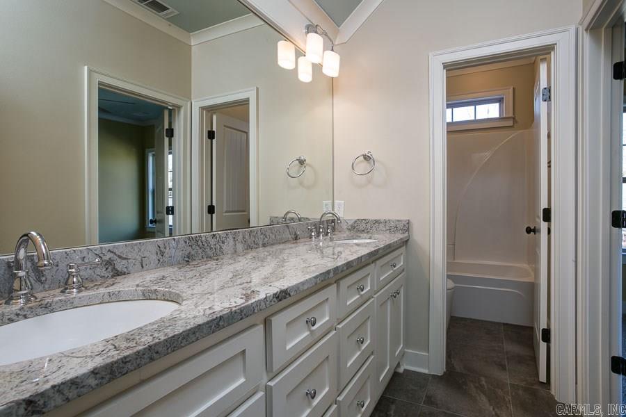 WOODLANDS EDGE - Residential