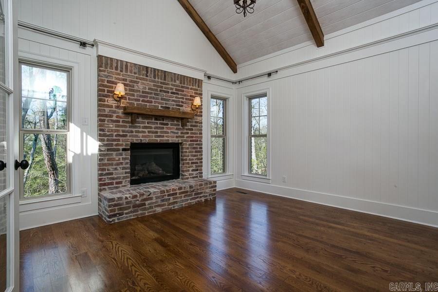 WOODLANDS EDGE - Residential