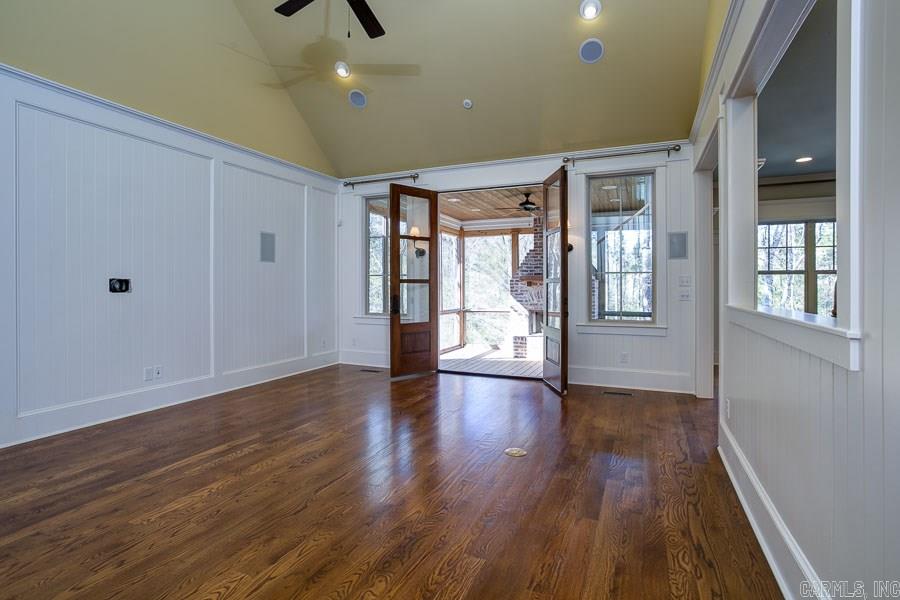 WOODLANDS EDGE - Residential