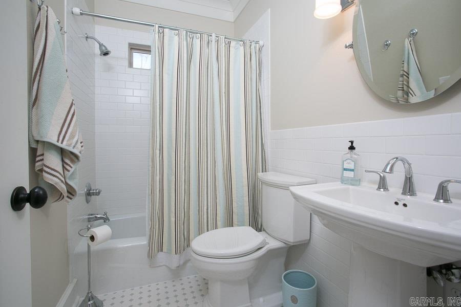 WOODLANDS EDGE - Residential