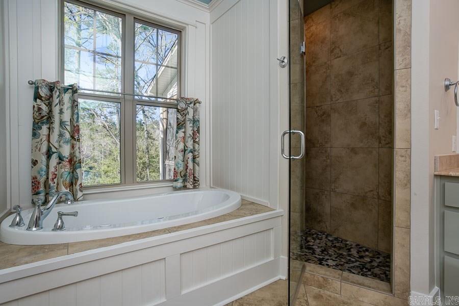 WOODLANDS EDGE - Residential