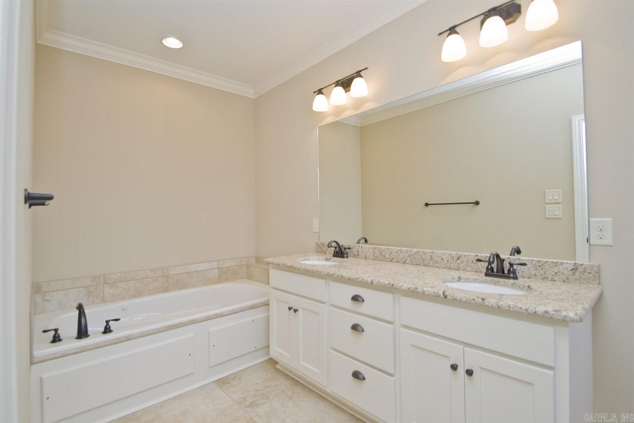 BISHOP PLACE - LITTLE ROCK - Residential