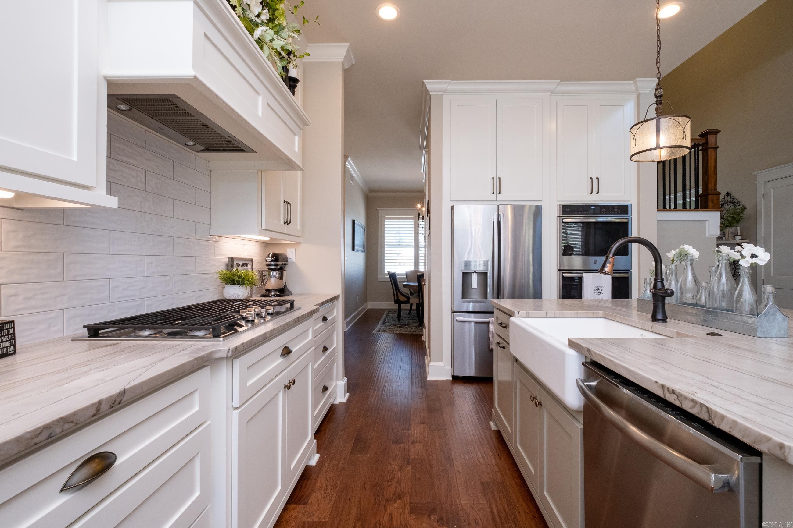 CHENAL VALLEY "ENSBURY PLACE" - Residential