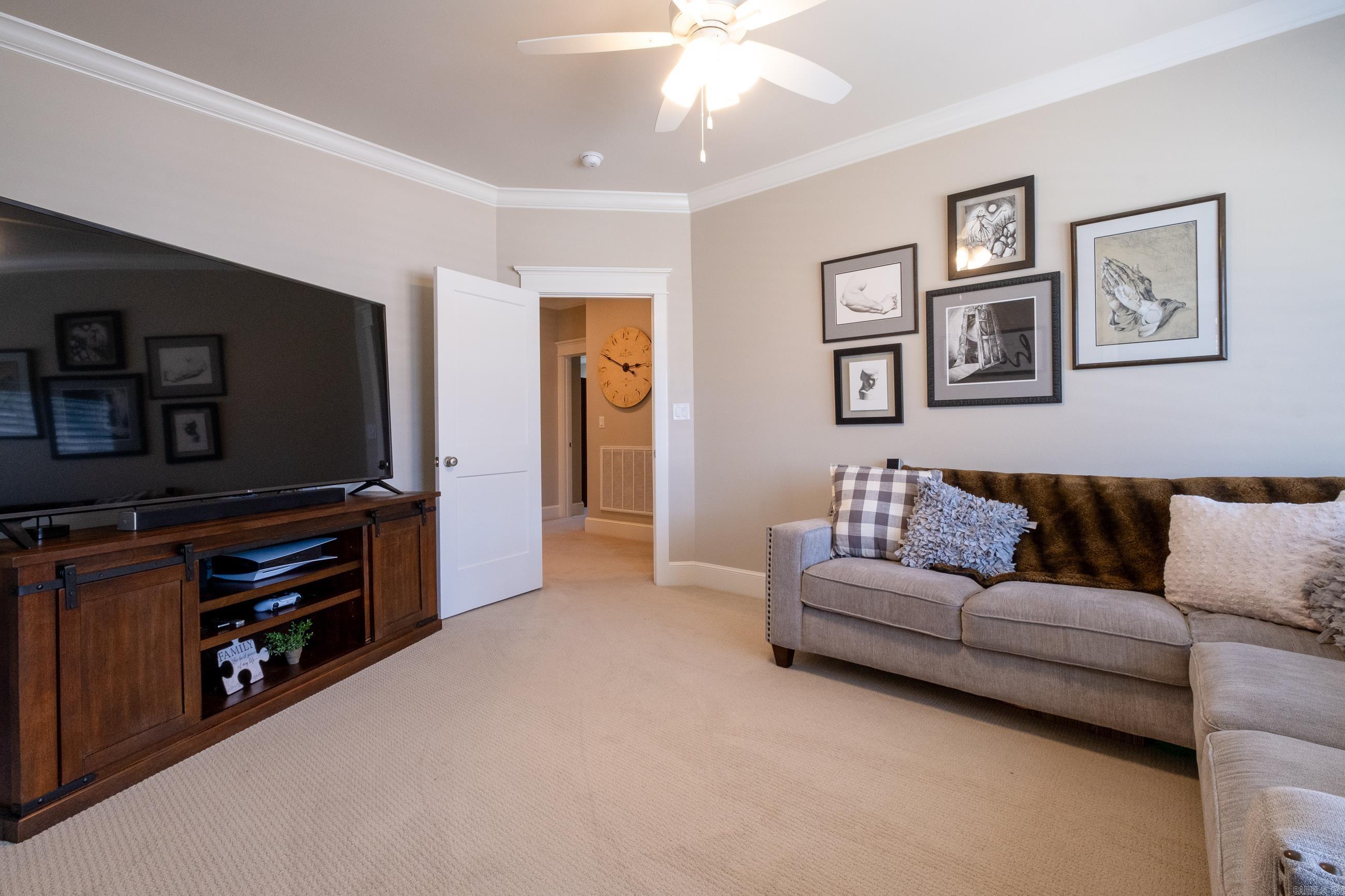CHENAL VALLEY "ENSBURY PLACE" - Residential