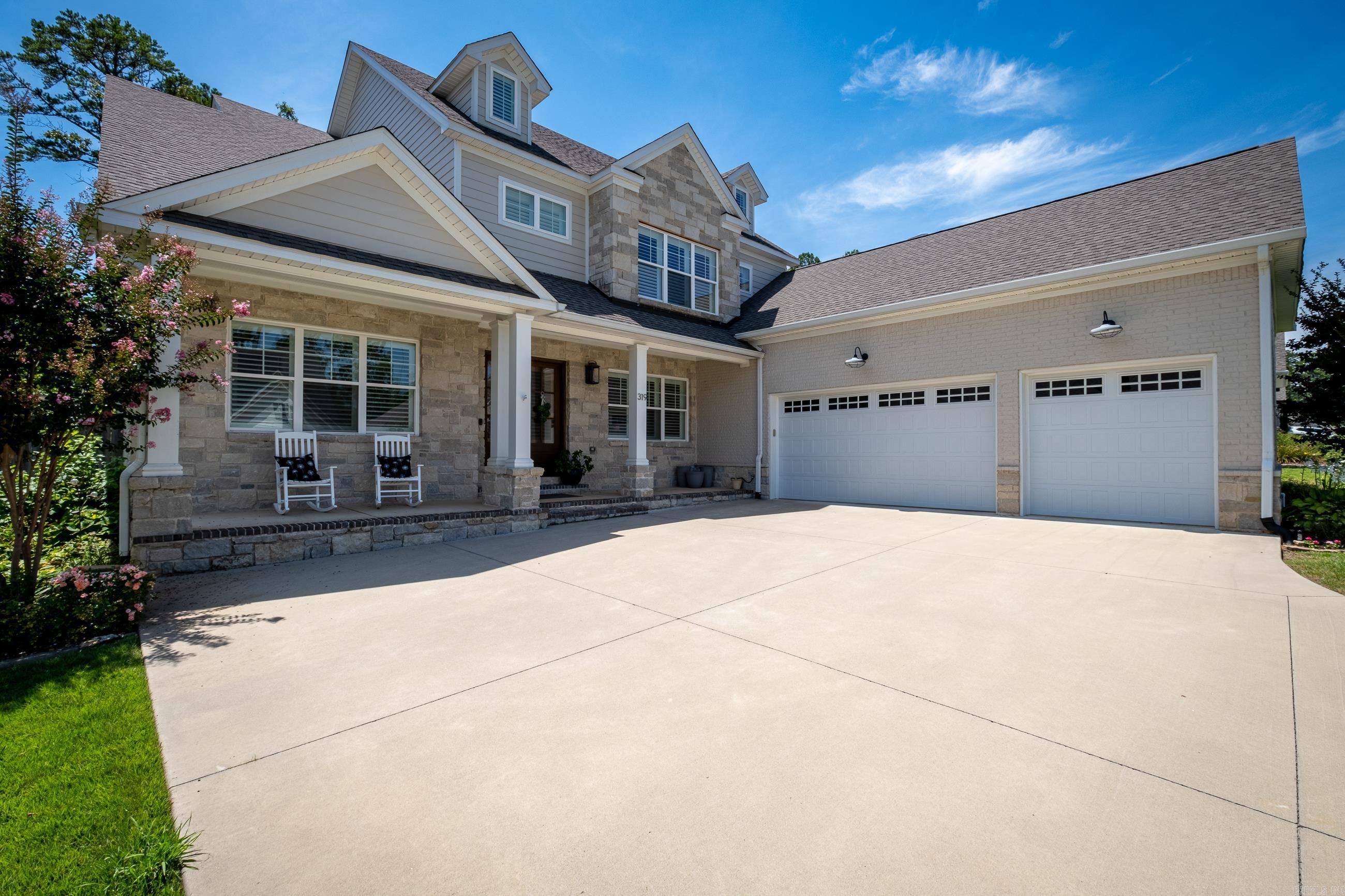 CHENAL VALLEY "ENSBURY PLACE" - Residential