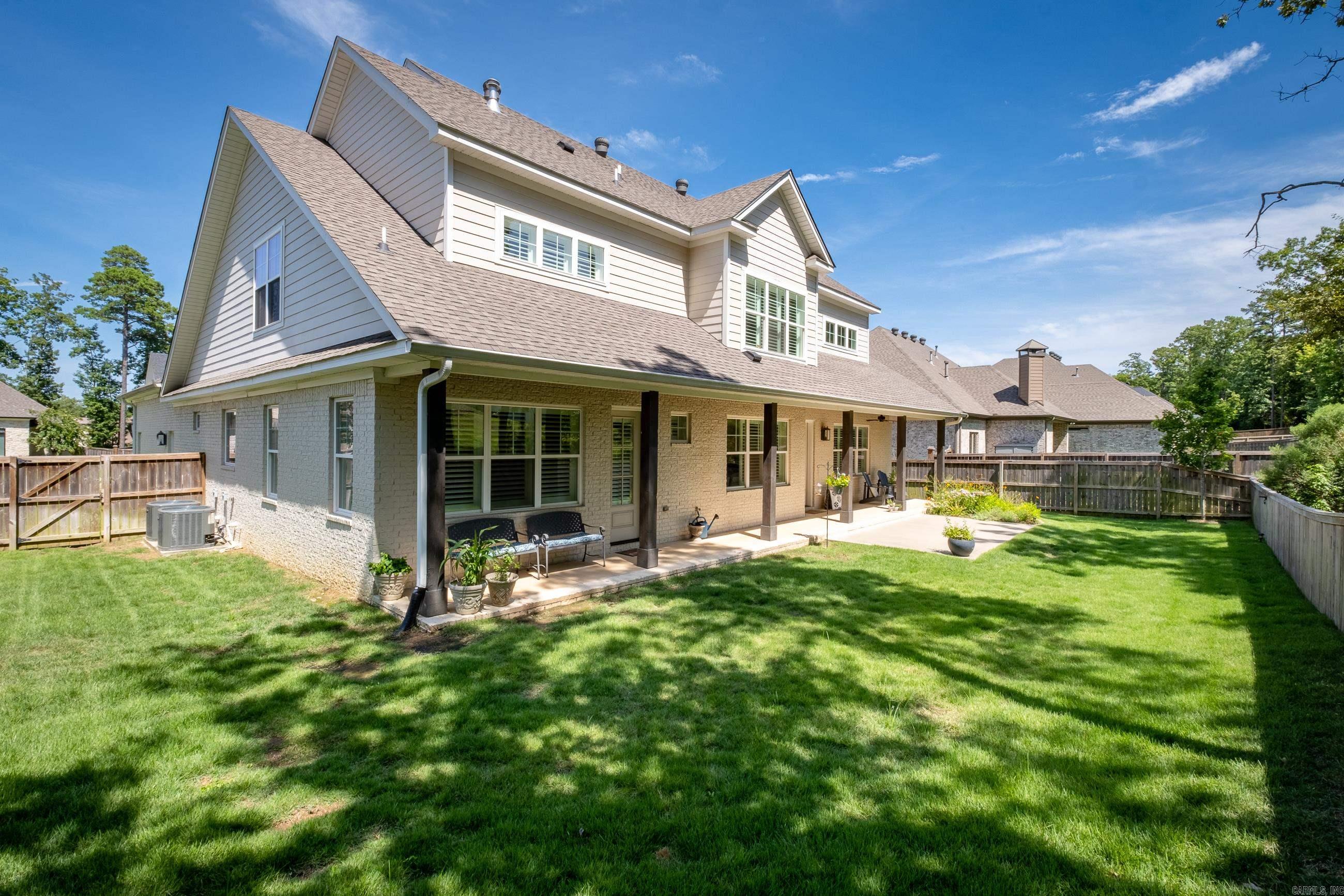 CHENAL VALLEY "ENSBURY PLACE" - Residential
