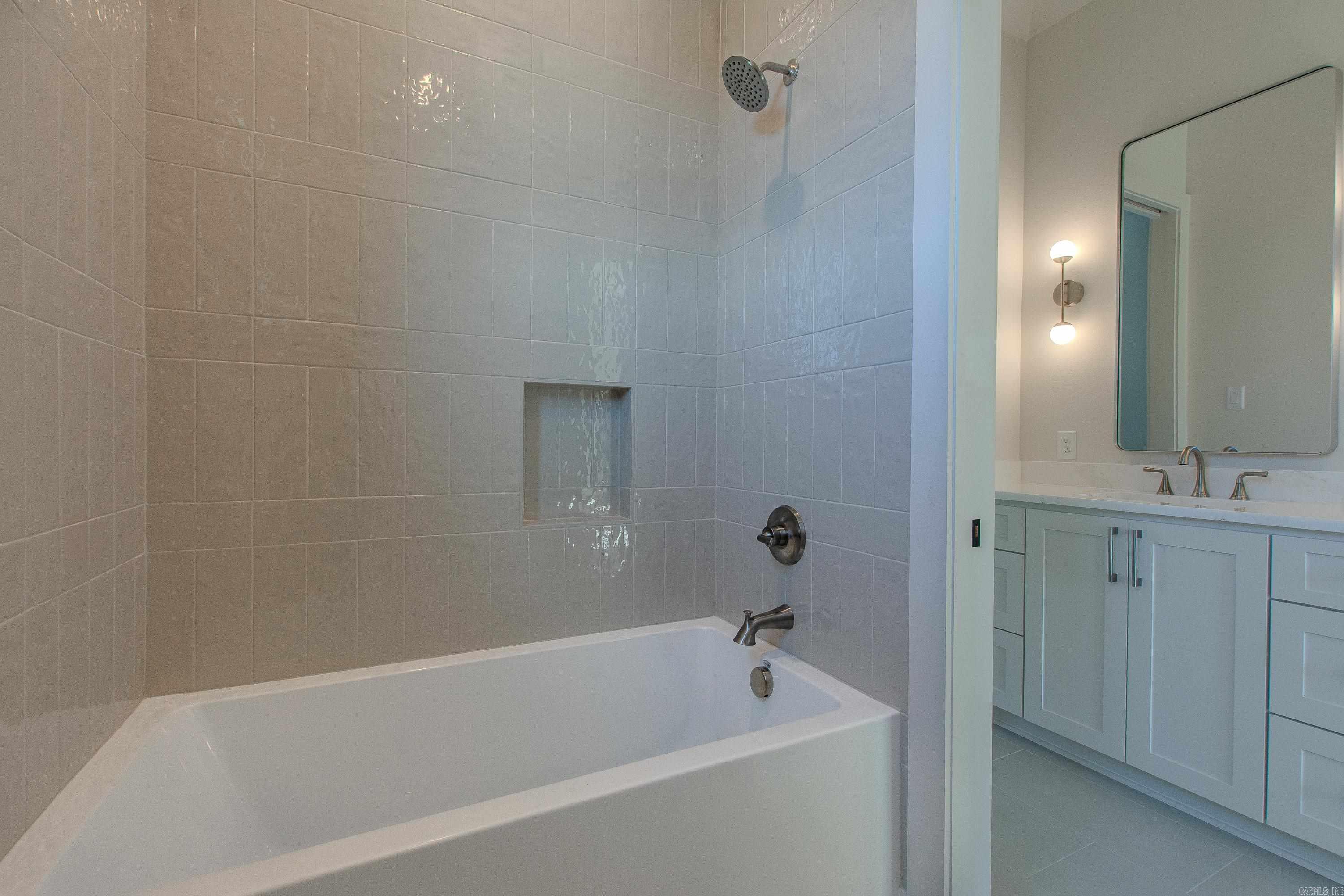 BEAR DEN ESTATES - Residential