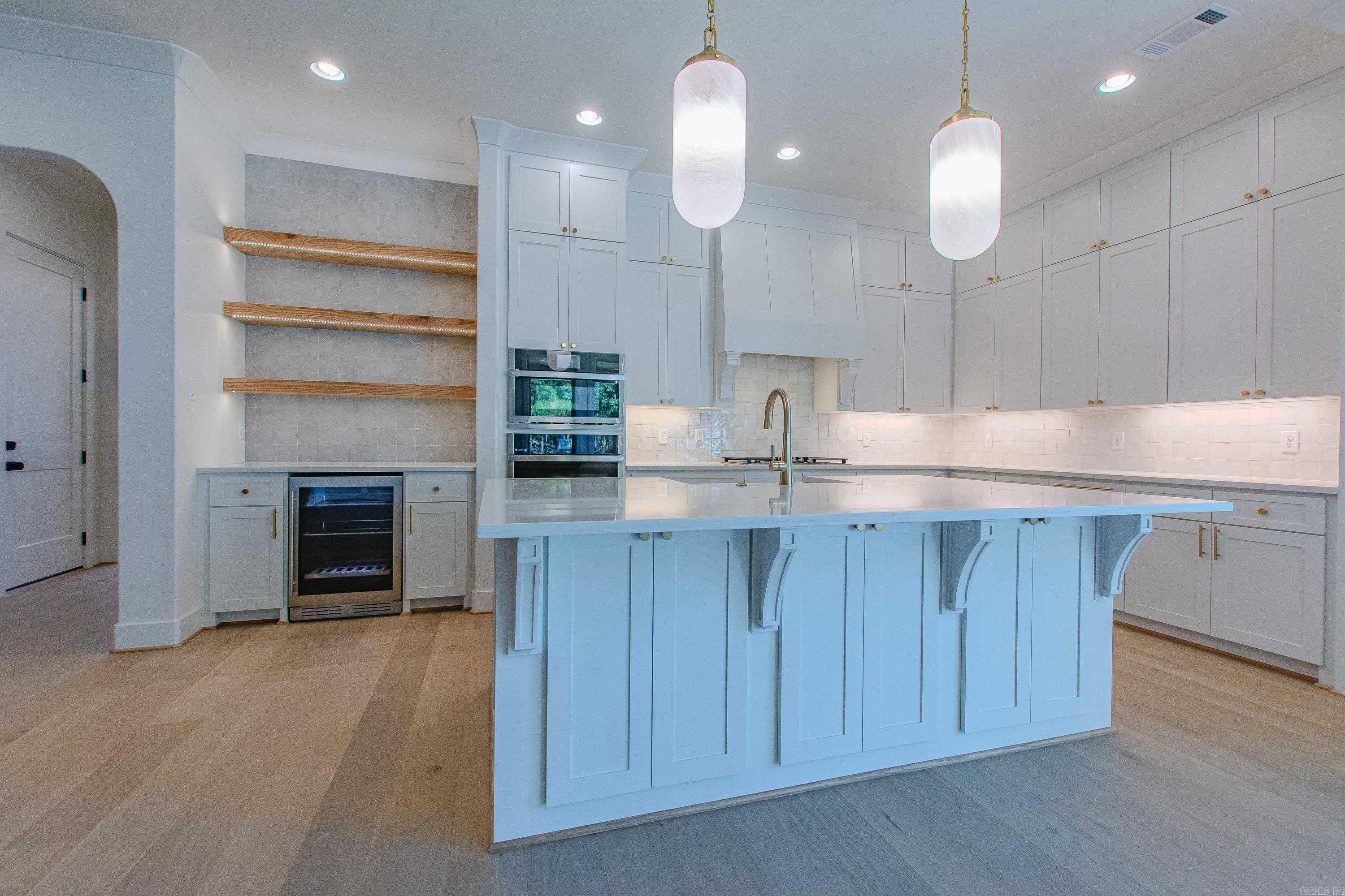 BEAR DEN ESTATES - Residential