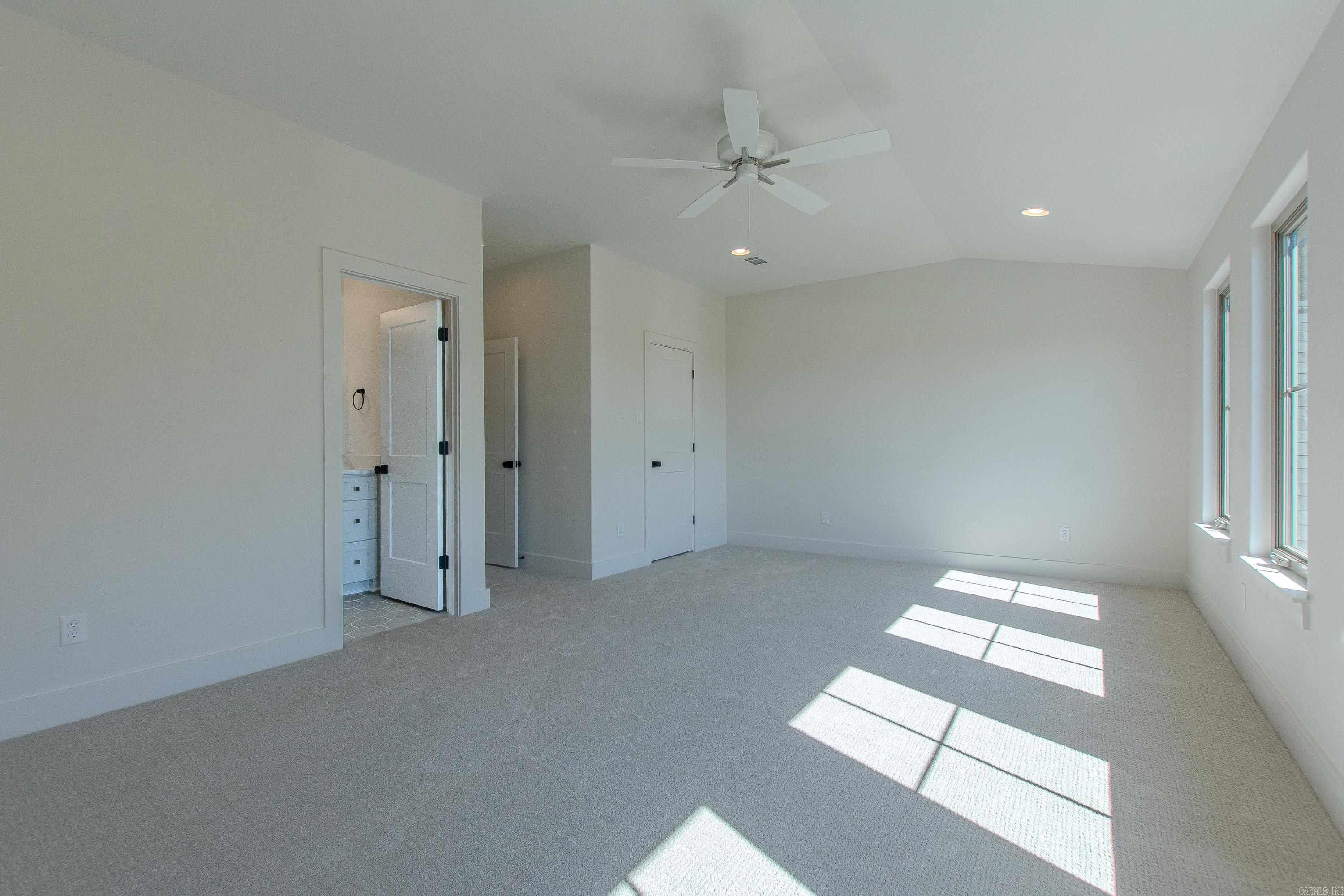 BEAR DEN ESTATES - Residential