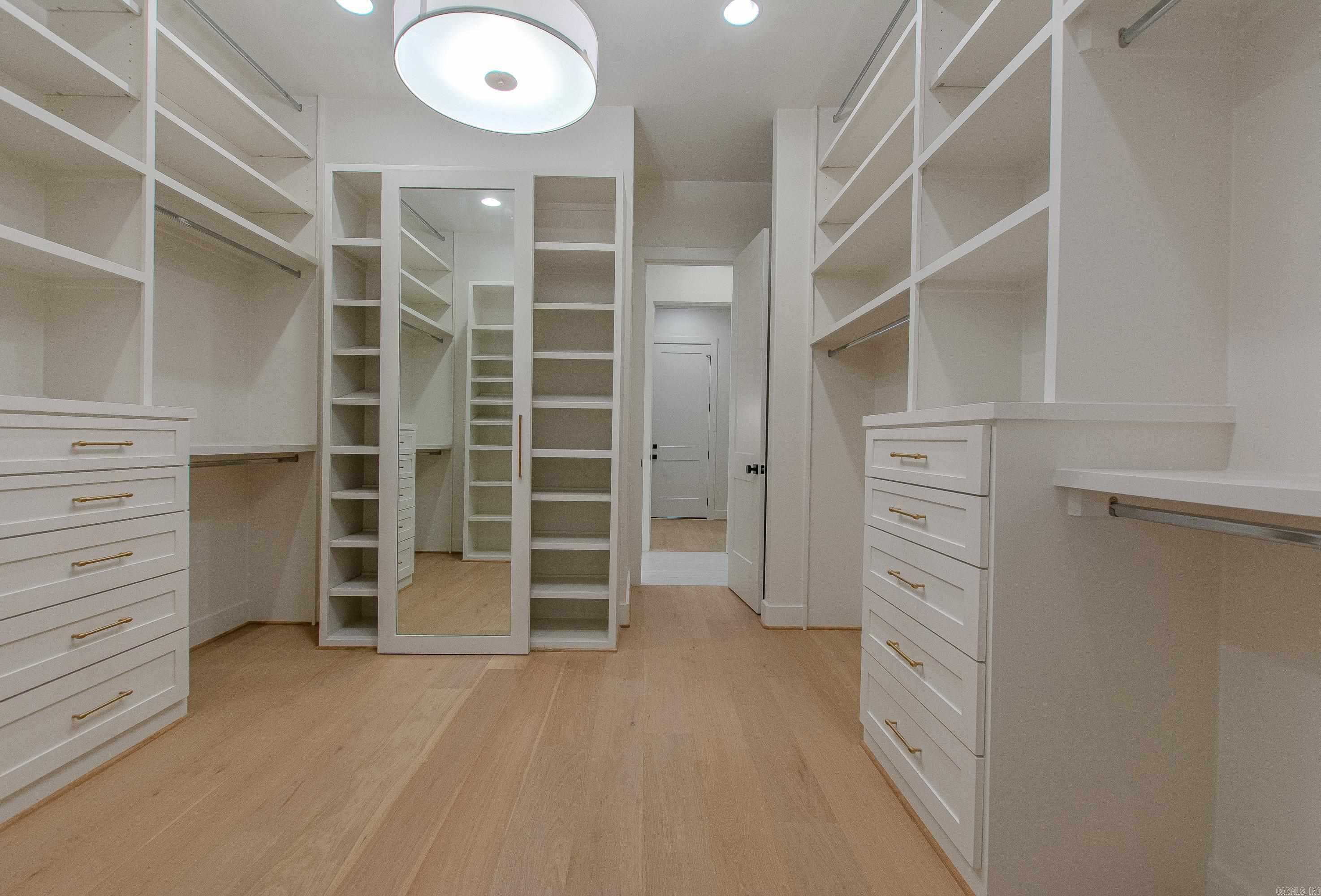 BEAR DEN ESTATES - Residential
