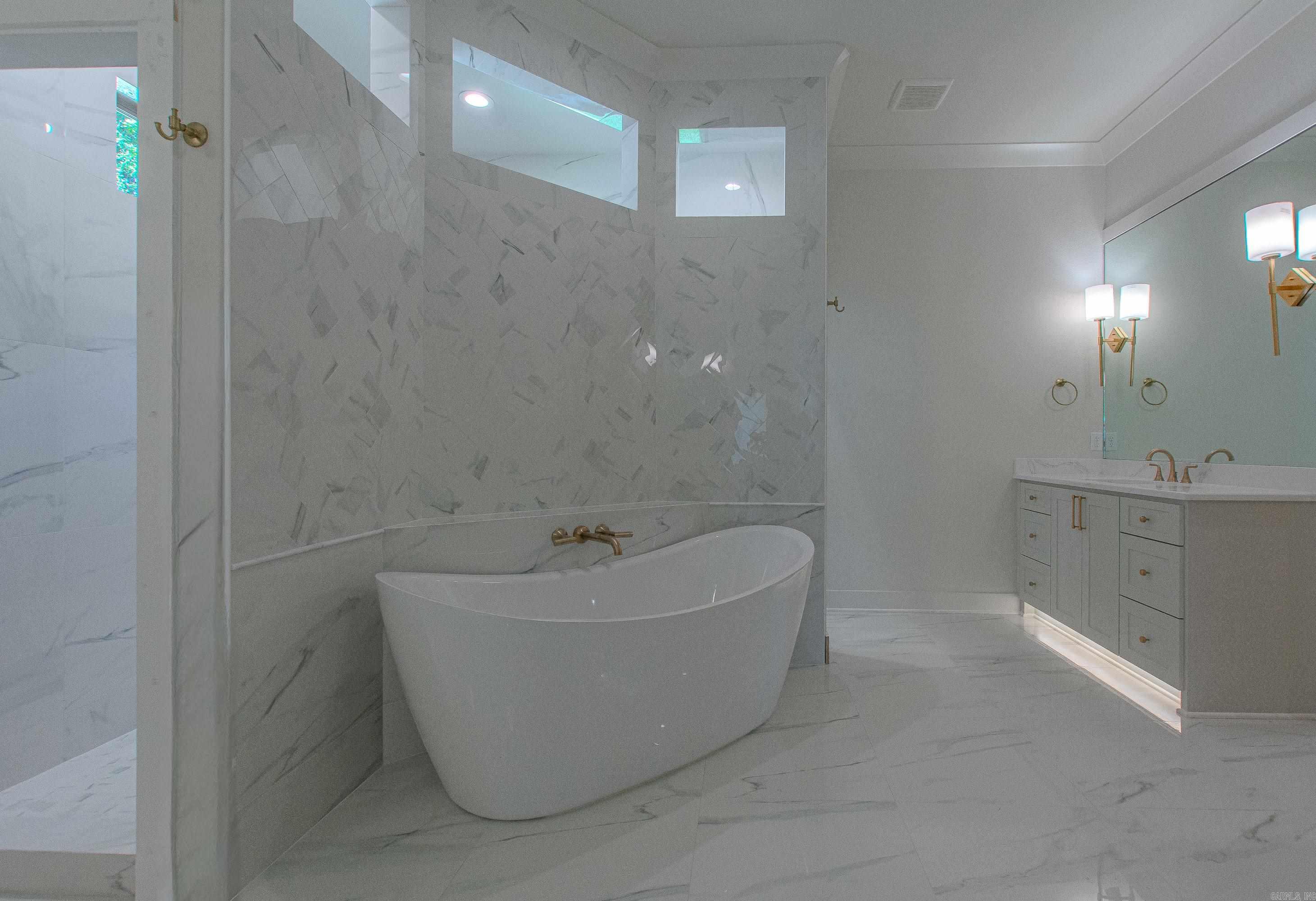 BEAR DEN ESTATES - Residential