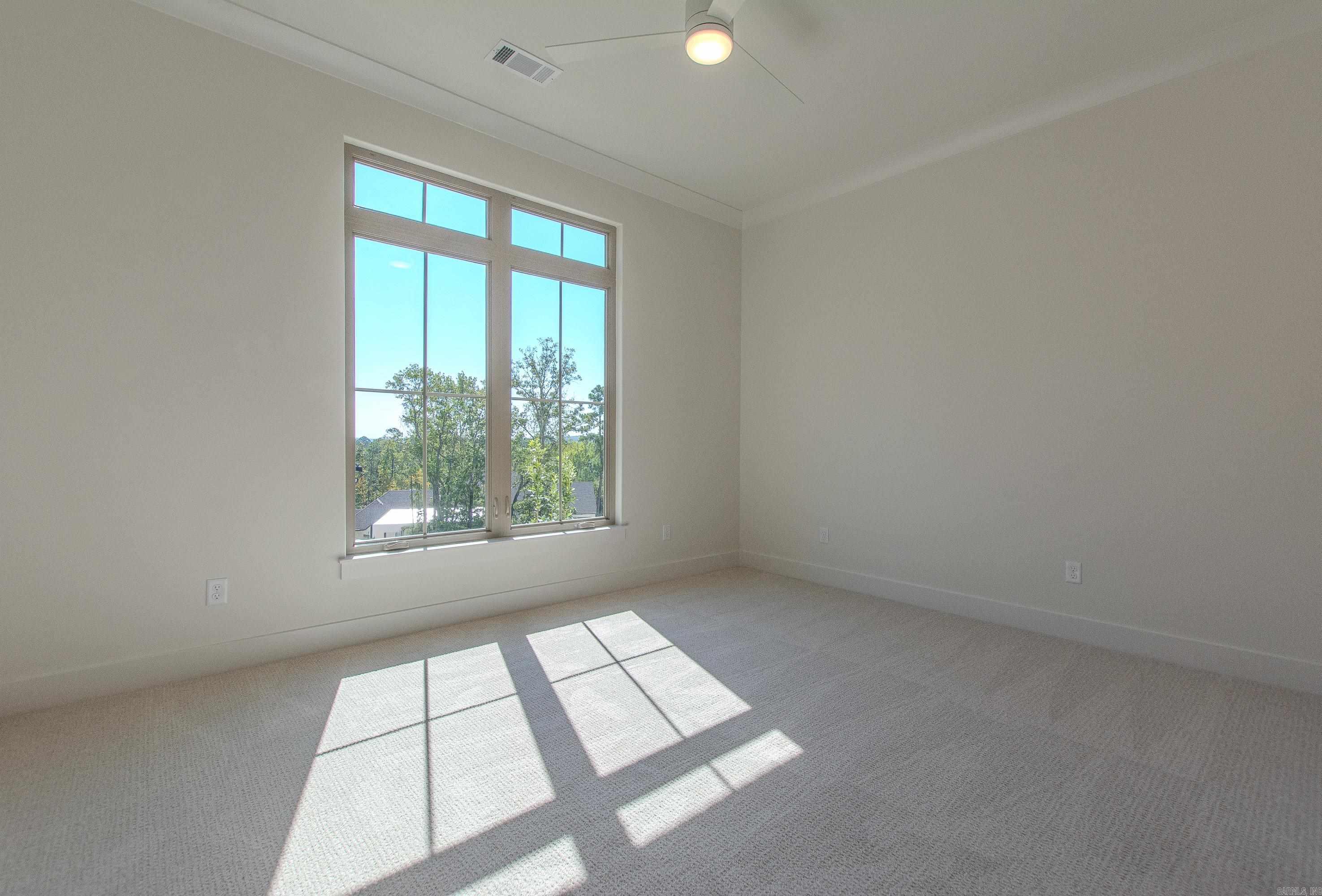 BEAR DEN ESTATES - Residential