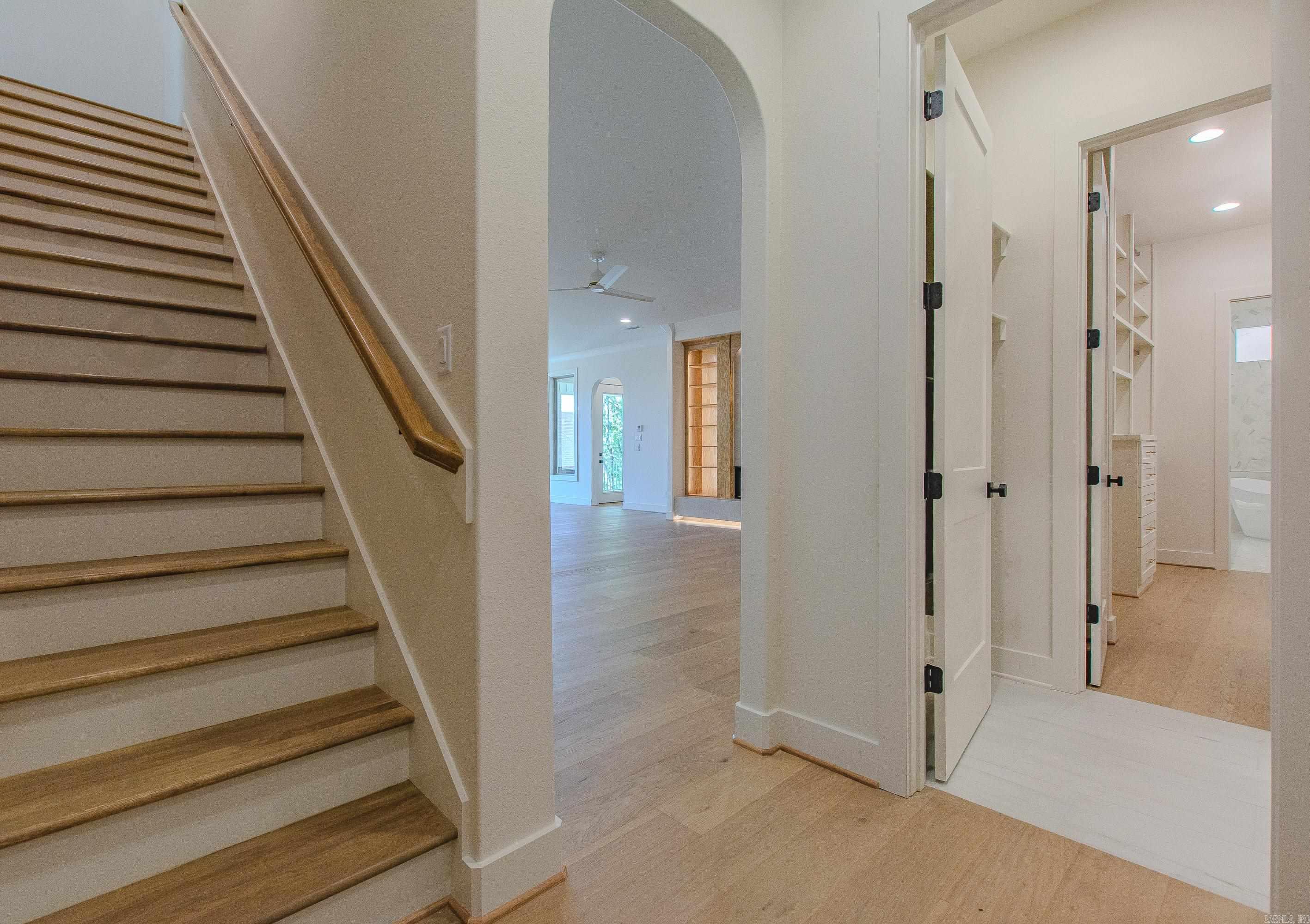 BEAR DEN ESTATES - Residential
