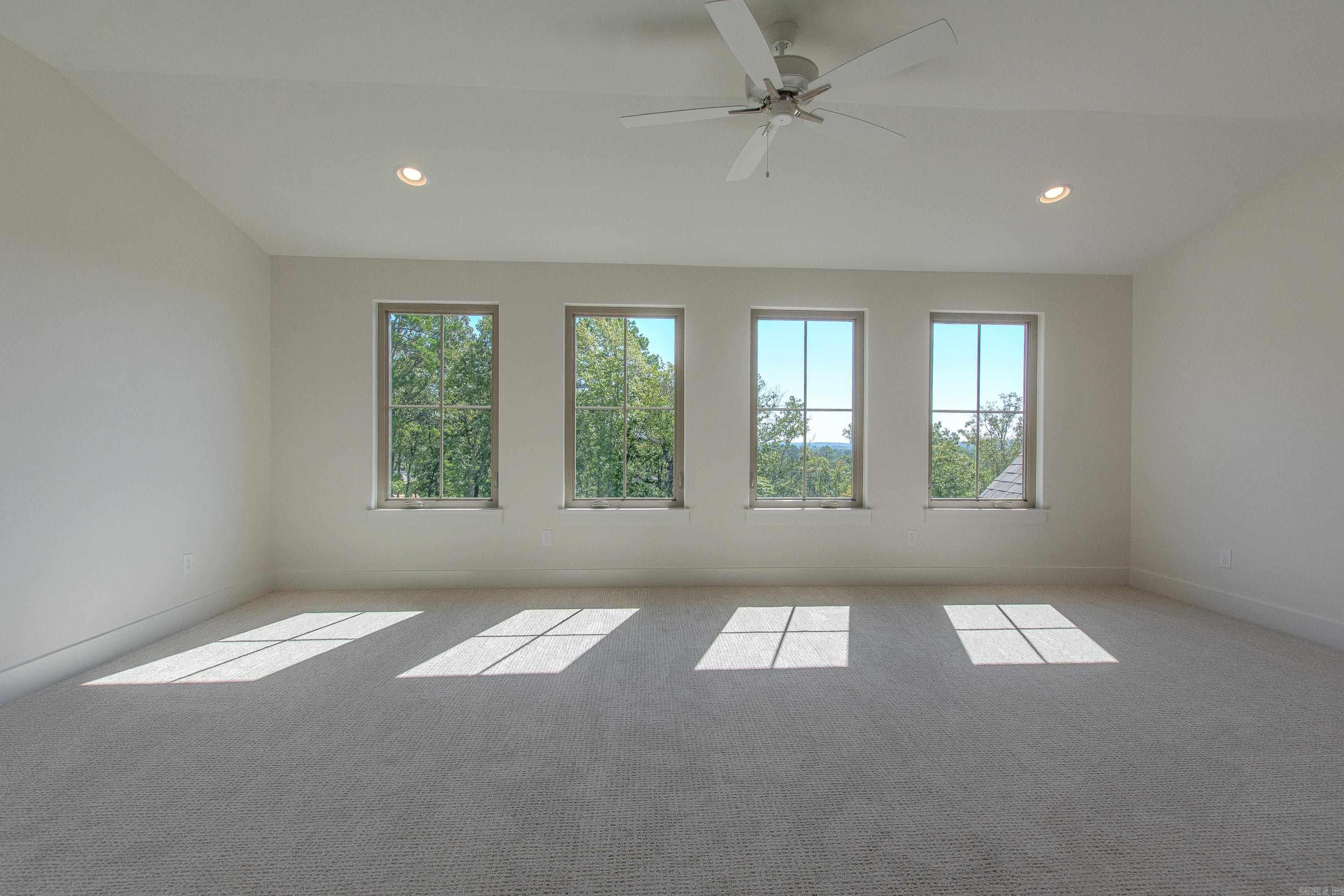 BEAR DEN ESTATES - Residential