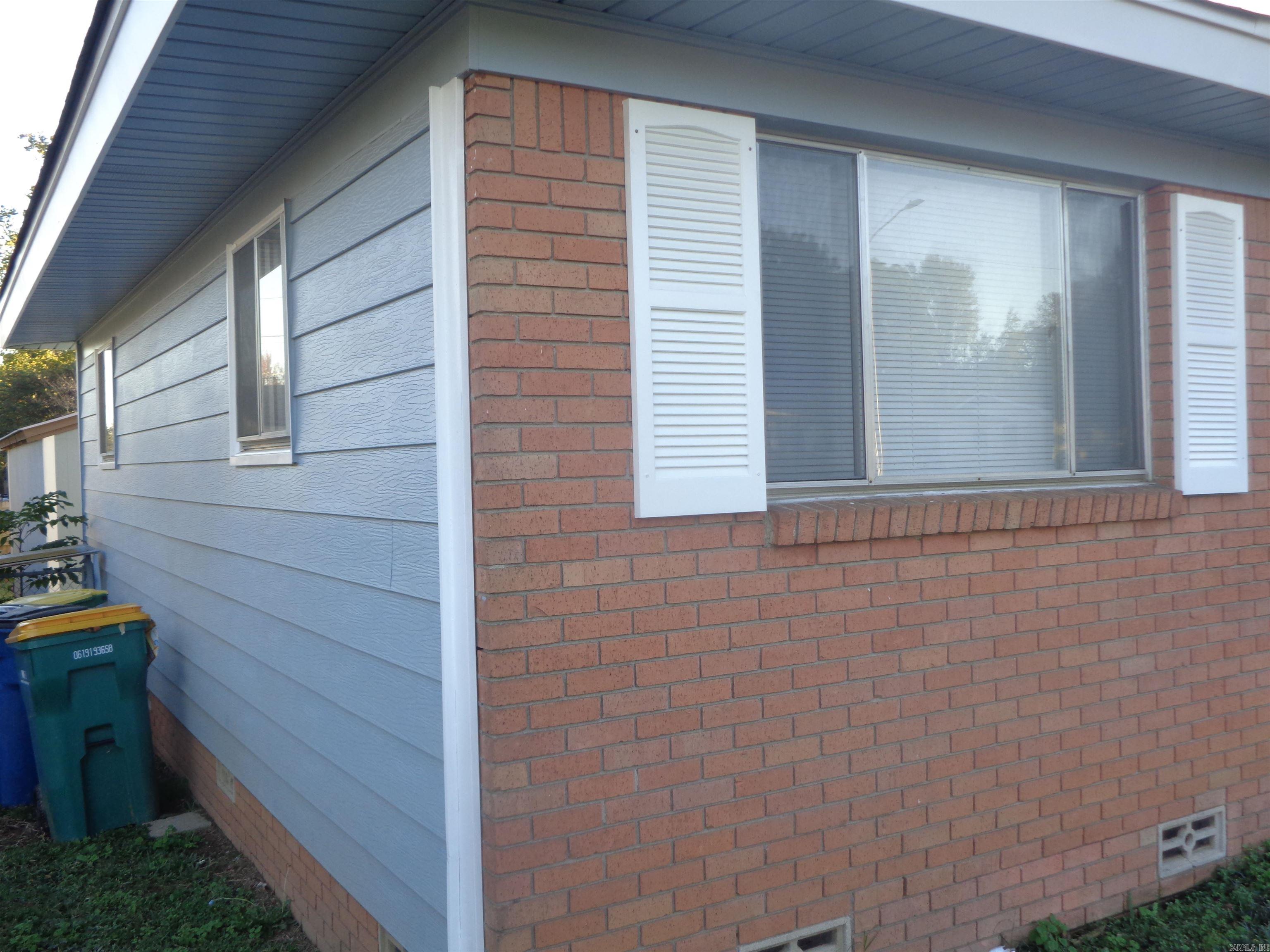 MEADOWLANE ADDN - Residential