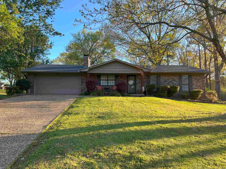 Peaceful living in the middle of everything and moments from the interstate. 3 bedroom 2 baths with an open living/dining/kitchen space. This house offers tremendous bang for the buck not the least of which is the nearly HALF ACRE lot. You have room for your things, a covered patio. and even a small putting green! Plenty of shade on the lot but not enough to create grass issues. It really is a must see. Schedule a showing today!