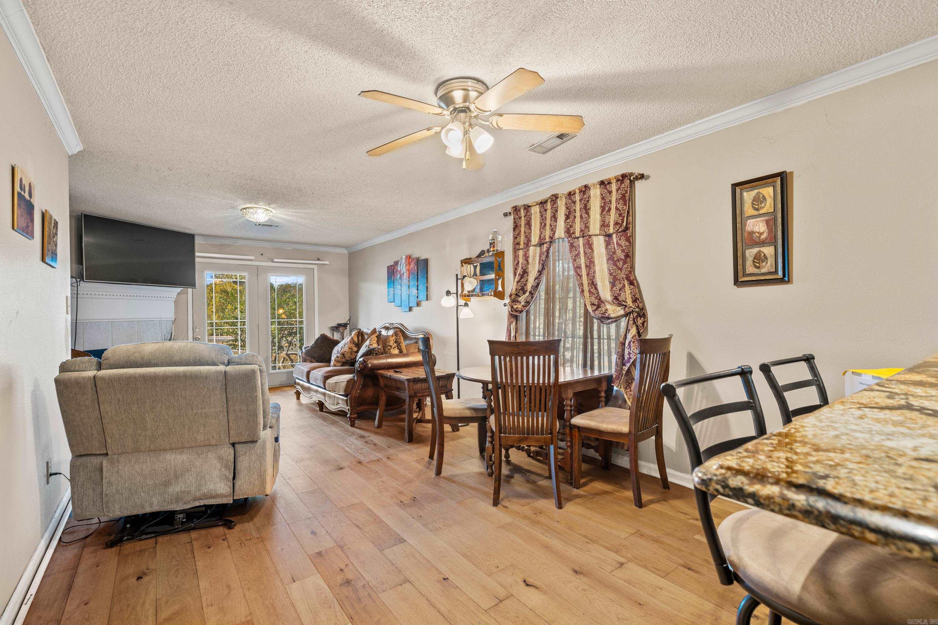 DIAMONDHEAD MANOR - Residential