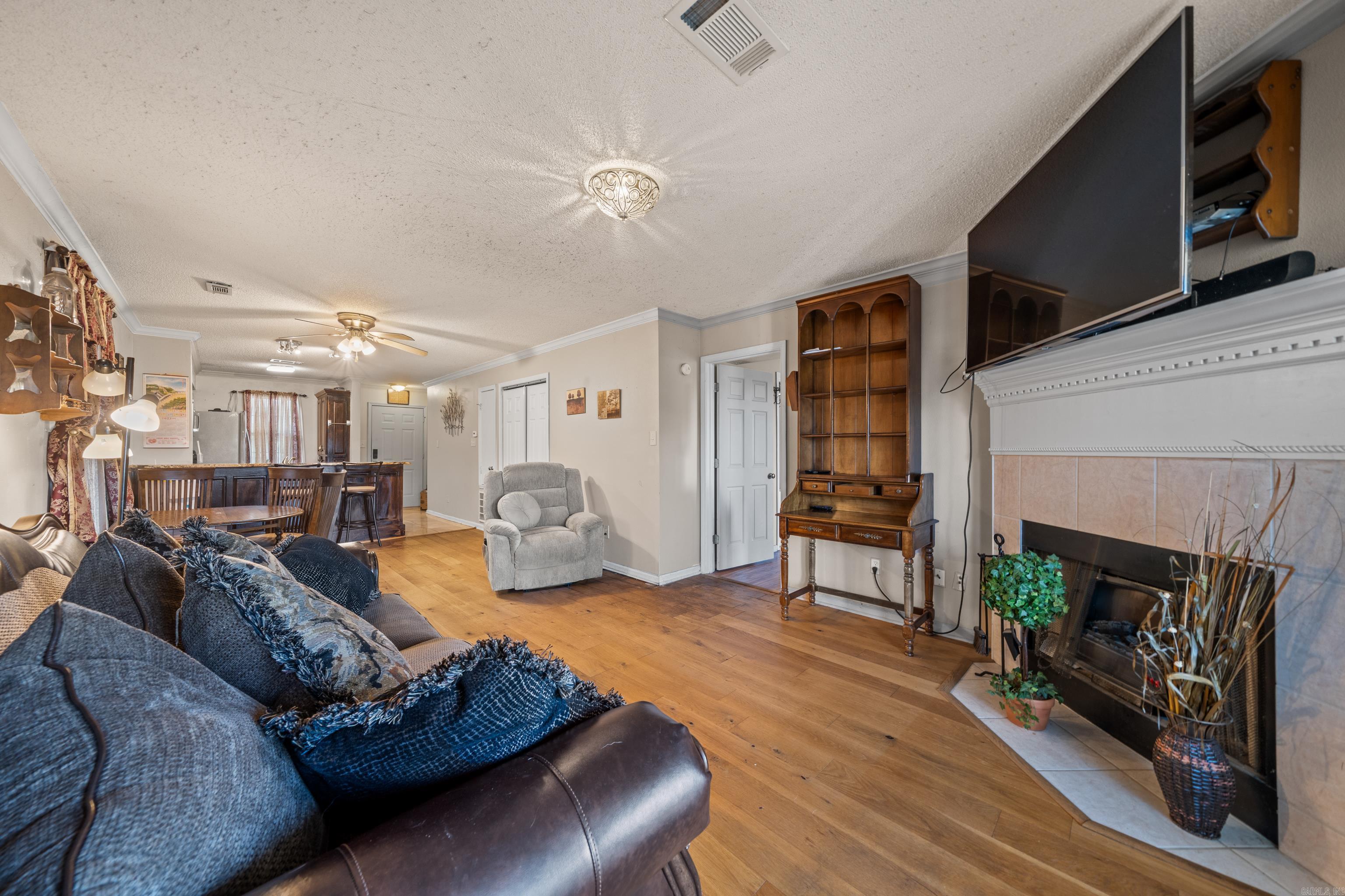 DIAMONDHEAD MANOR - Residential