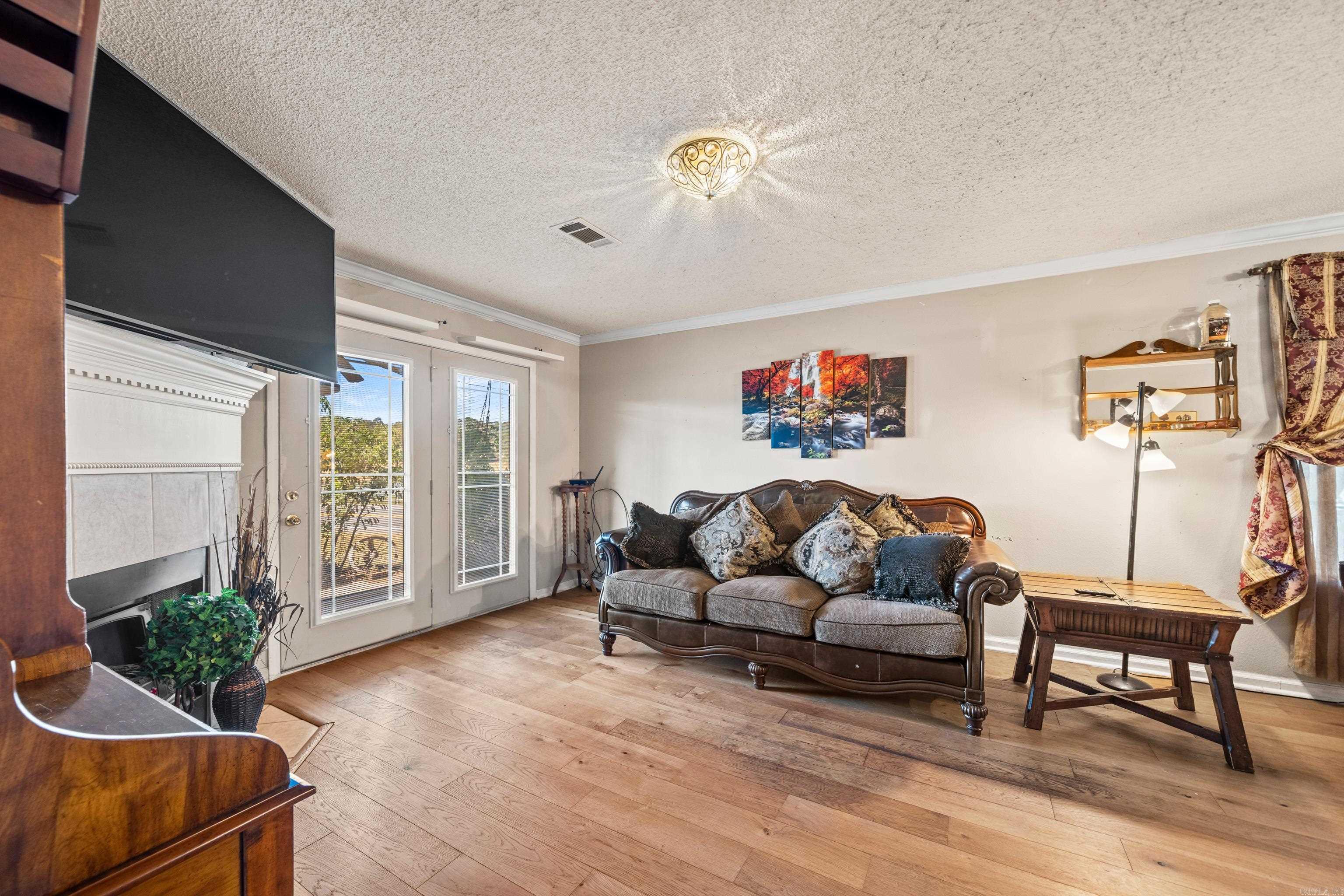 DIAMONDHEAD MANOR - Residential