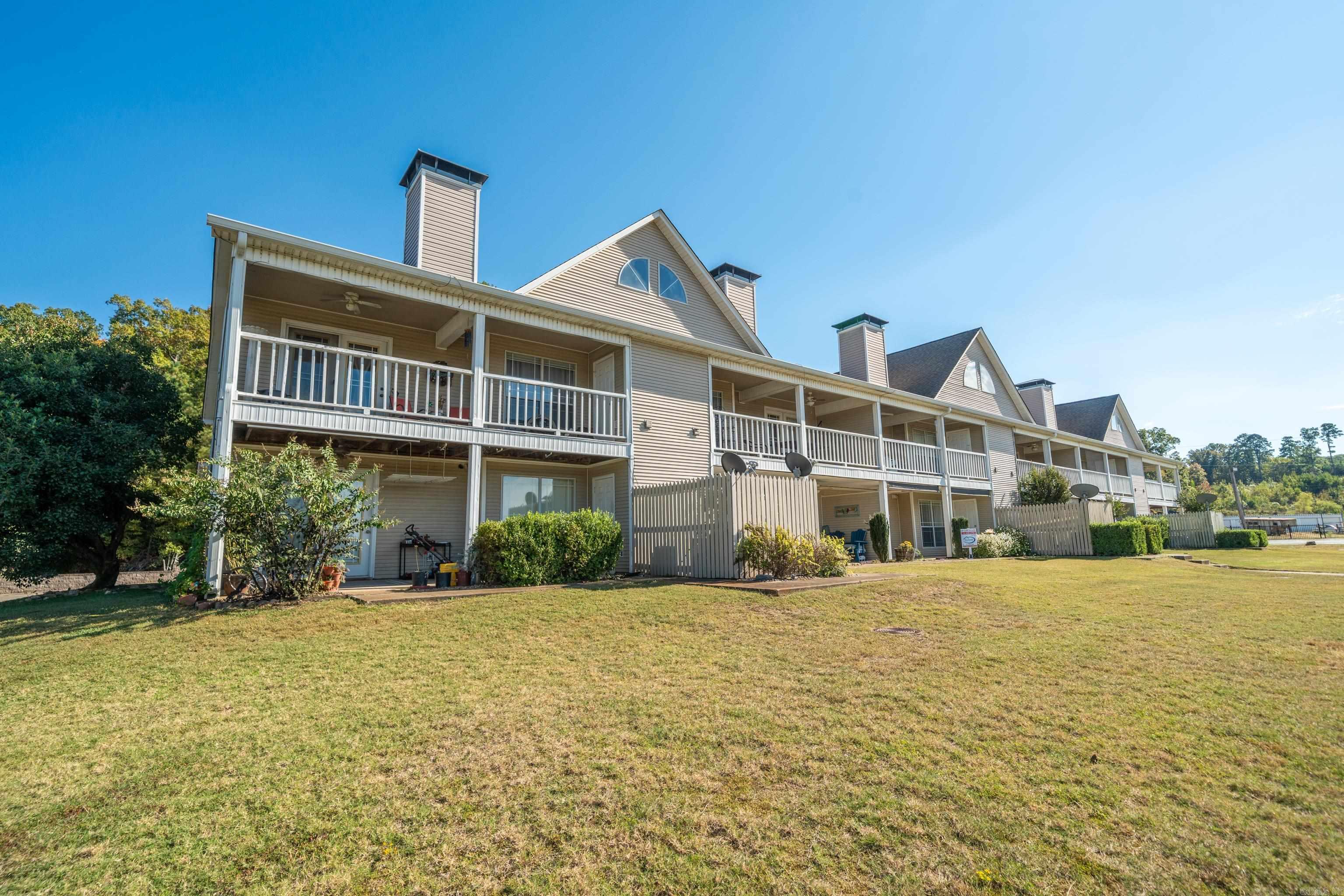 DIAMONDHEAD MANOR - Residential