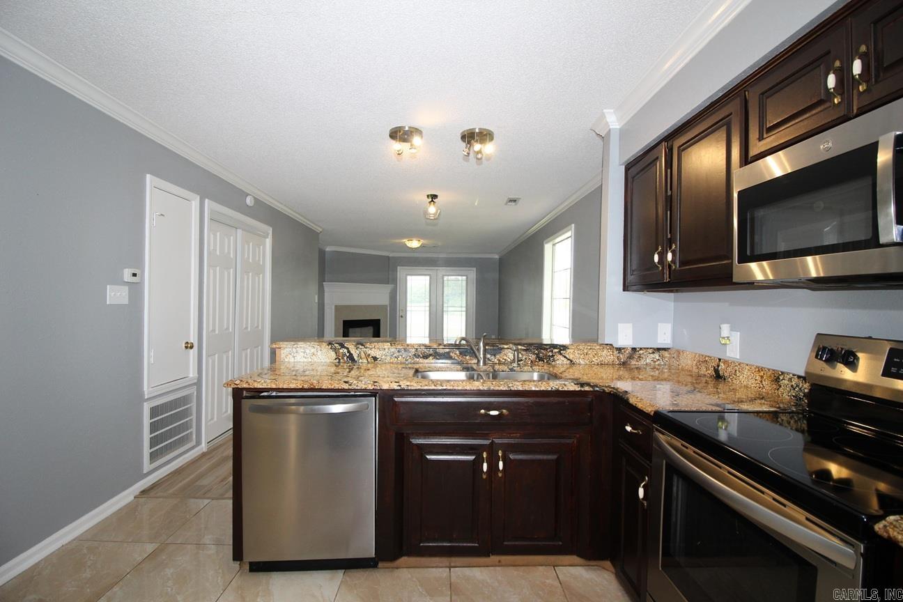 DIAMONDHEAD MANOR - Residential