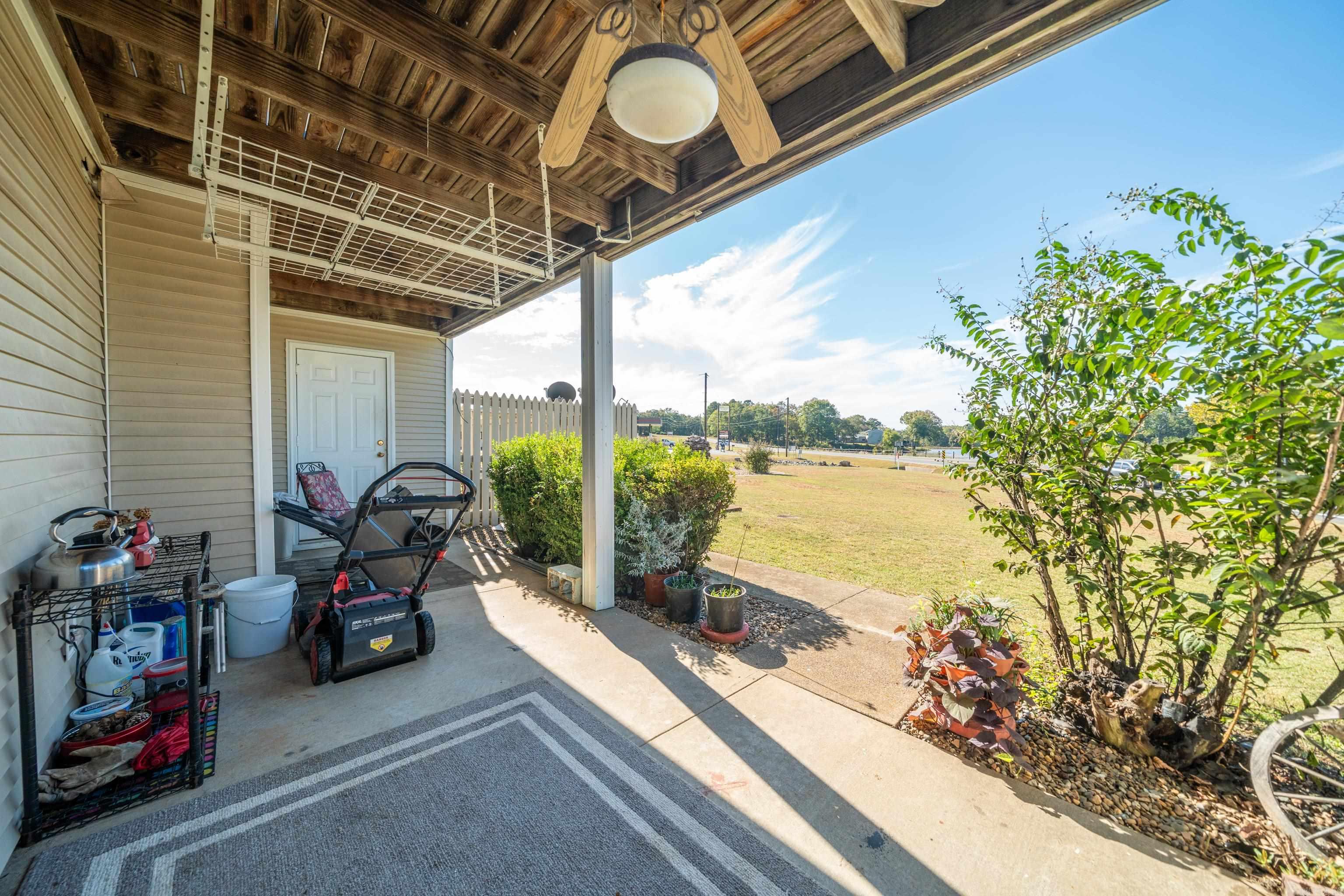 DIAMONDHEAD MANOR - Residential