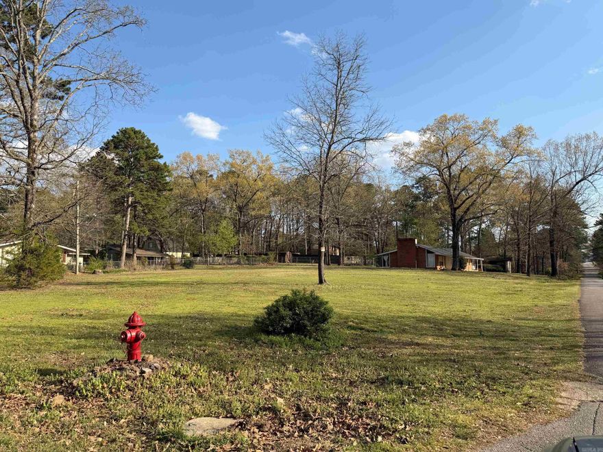 Vacant Corner Lot Ready to Build in Established Heber Springs Neighborhood Level corner lot situated on double dead-end roads in a well-established neighborhood in Heber Springs, Arkansas. This property is not part of a subdivision, offering flexibility with no square footage requirements. Enjoy quick, easy access to Greers Ferry Lake and Dam Site Marina for boating, fishing, and recreation. The Little Red River is just 5 minutes away. Walmart, restaurants, and everyday conveniences are seconds from your door, while excellent local schools are only about 6 minutes away. All utilities are available and ready for immediate building. Great schools, low-crime area, and peaceful setting make this an ideal spot to build your home. Priced to move — don’t miss this opportunity in one of Heber Springs’ most convenient locations.
