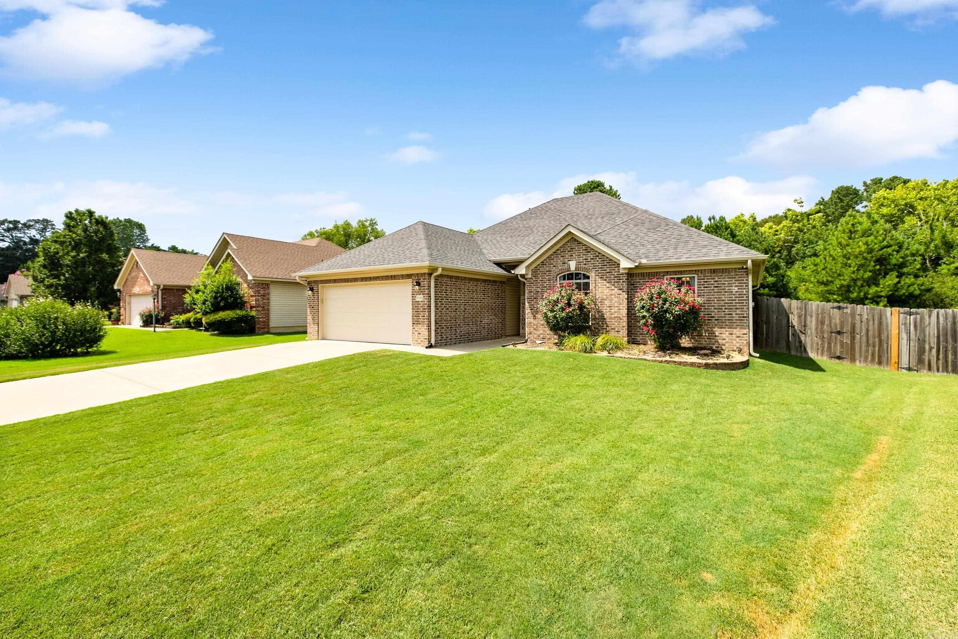 KINGS CROSSING - Residential