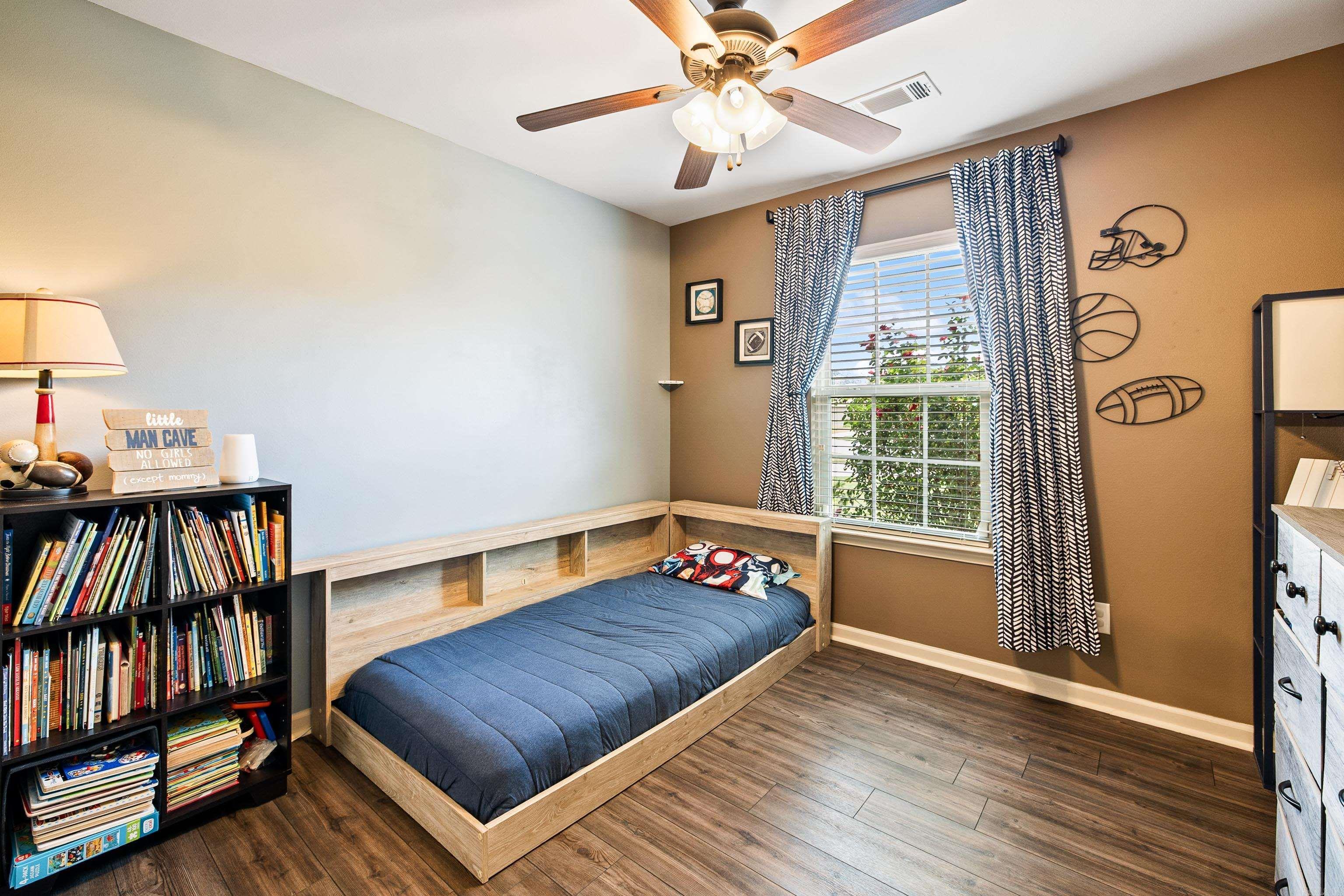 KINGS CROSSING - Residential