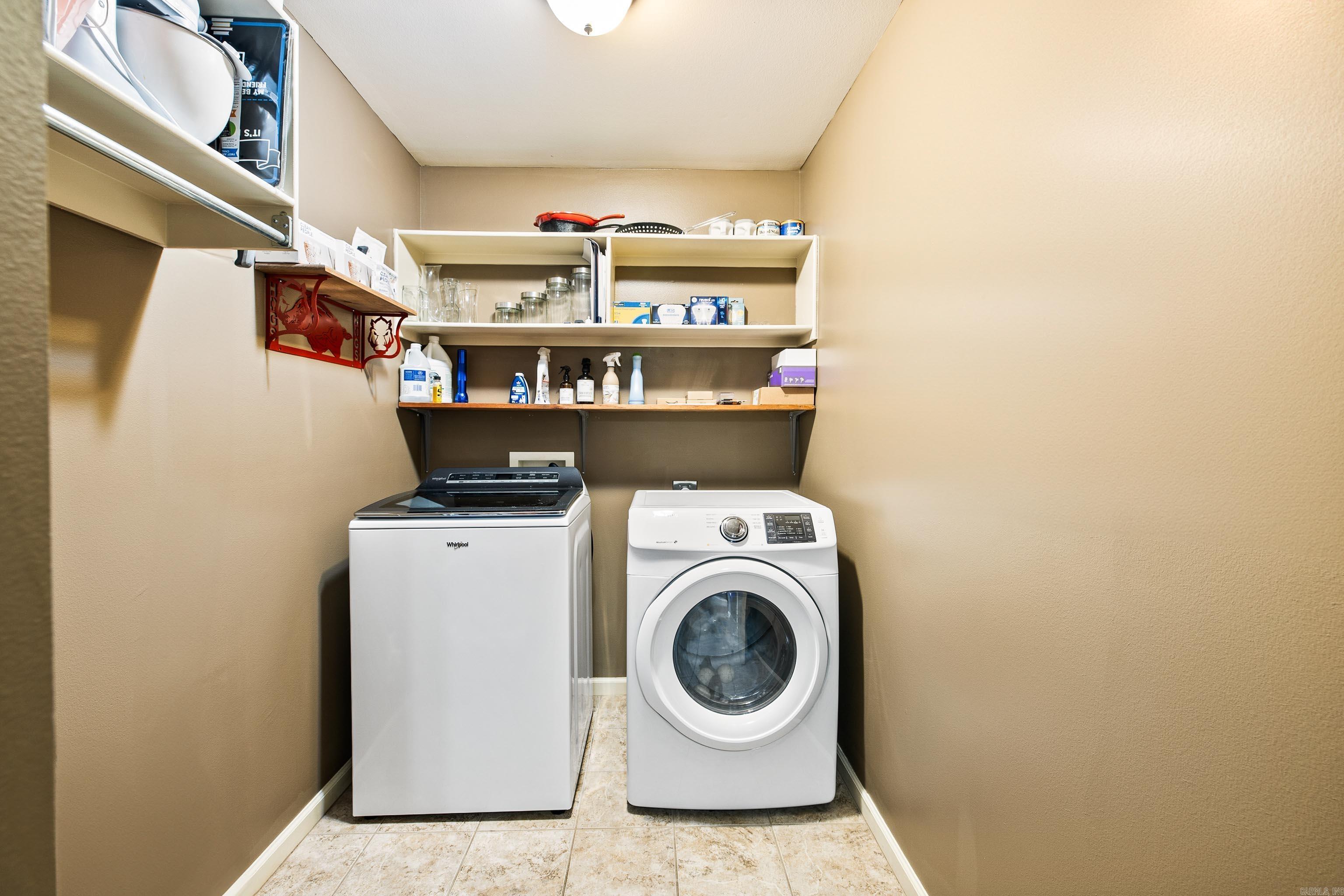 KINGS CROSSING - Residential