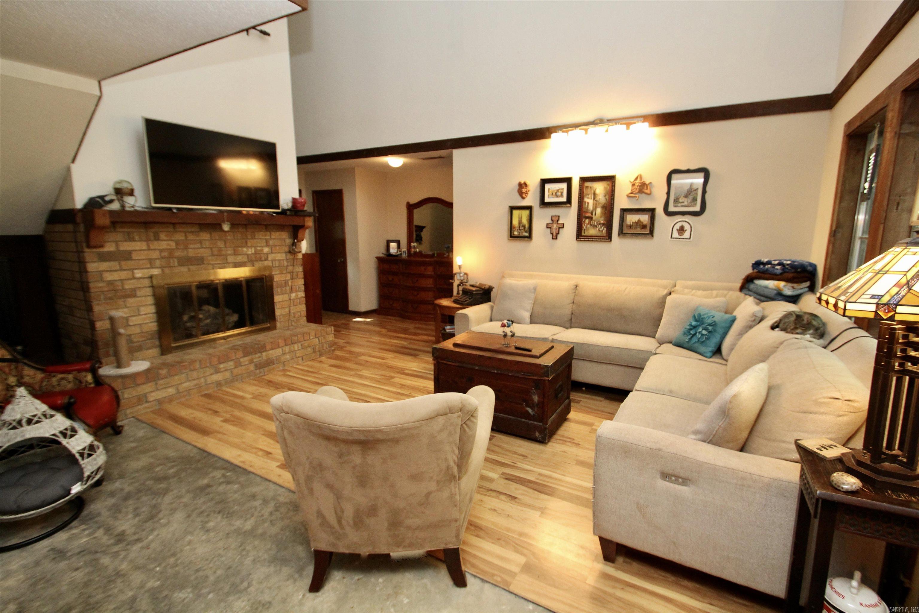 SMOKING OAKS ADD - Residential