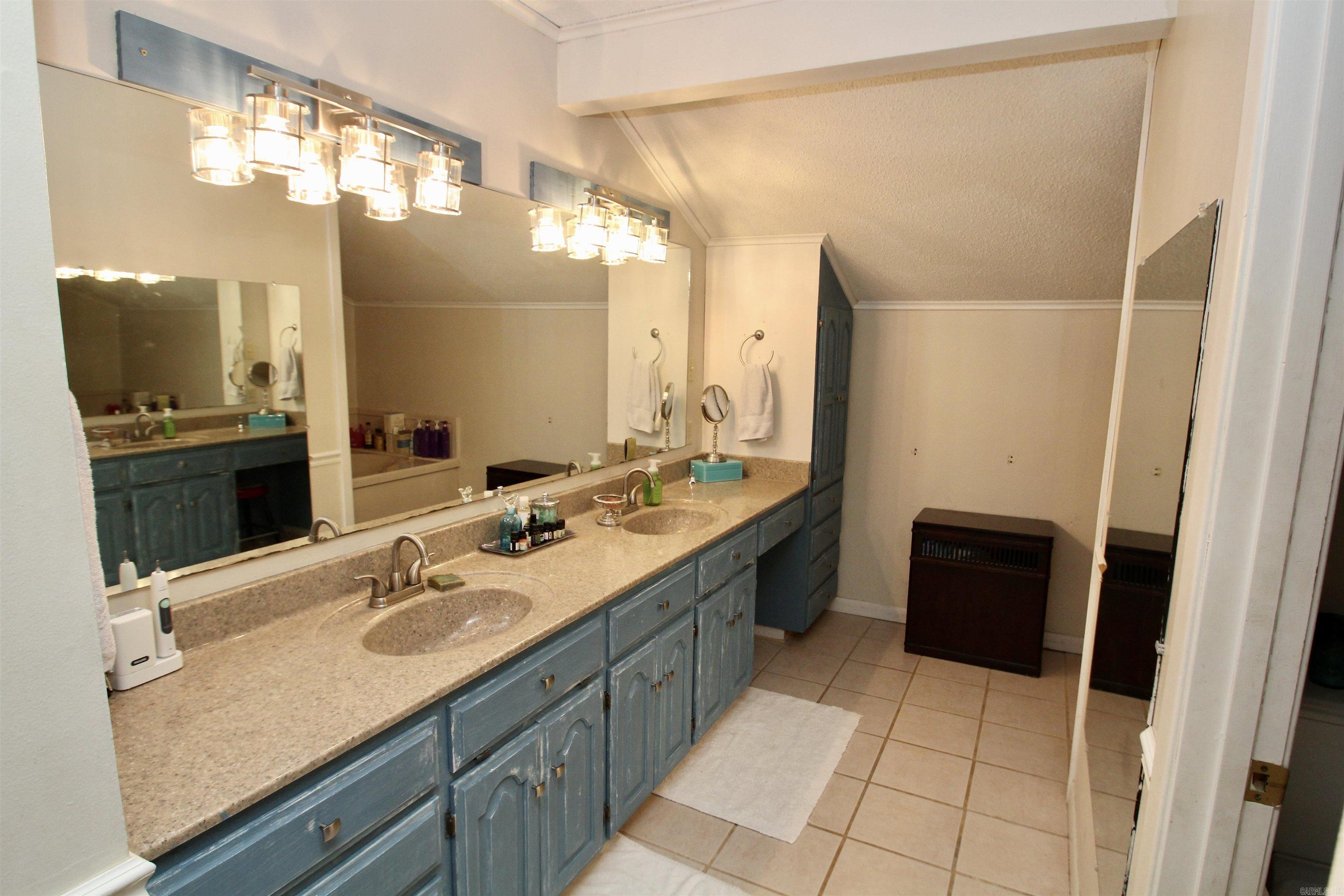 SMOKING OAKS ADD - Residential