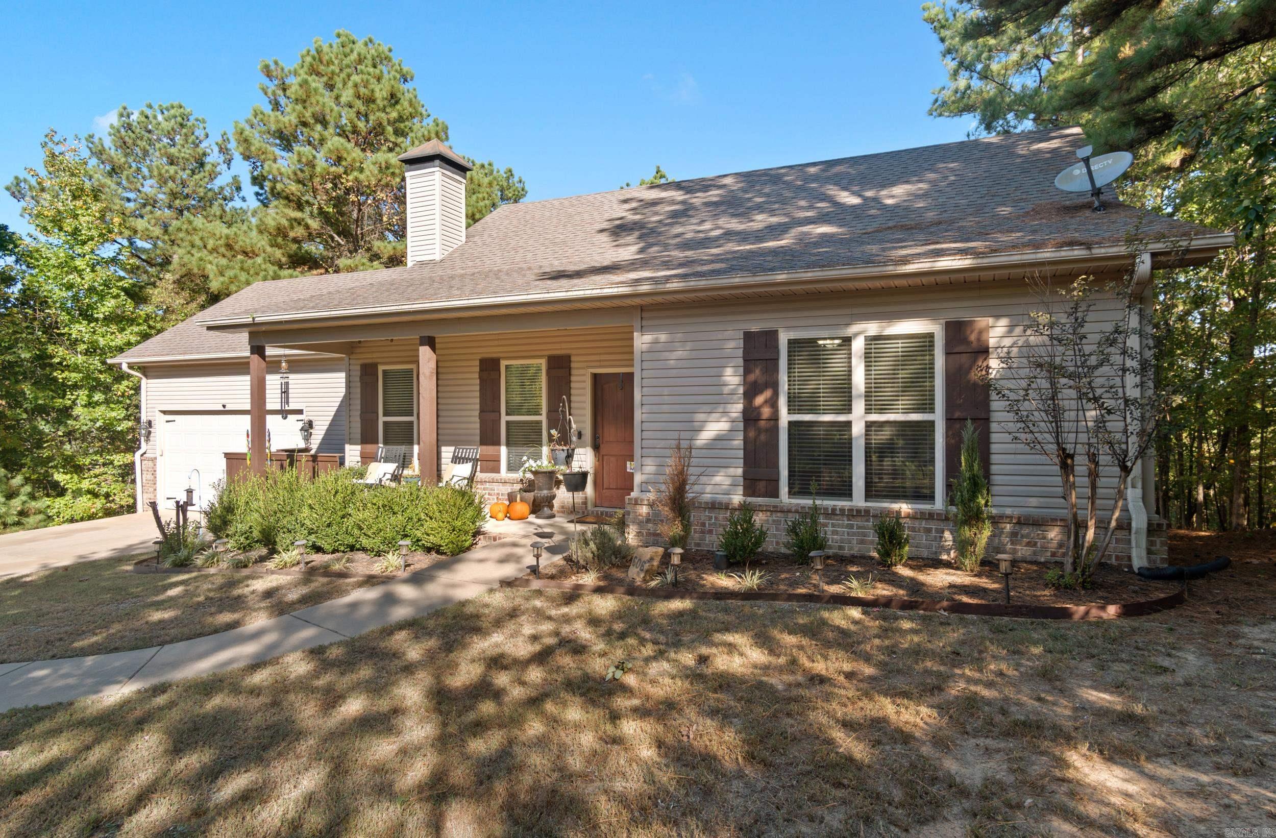 PINEWOOD ESTATES - Residential