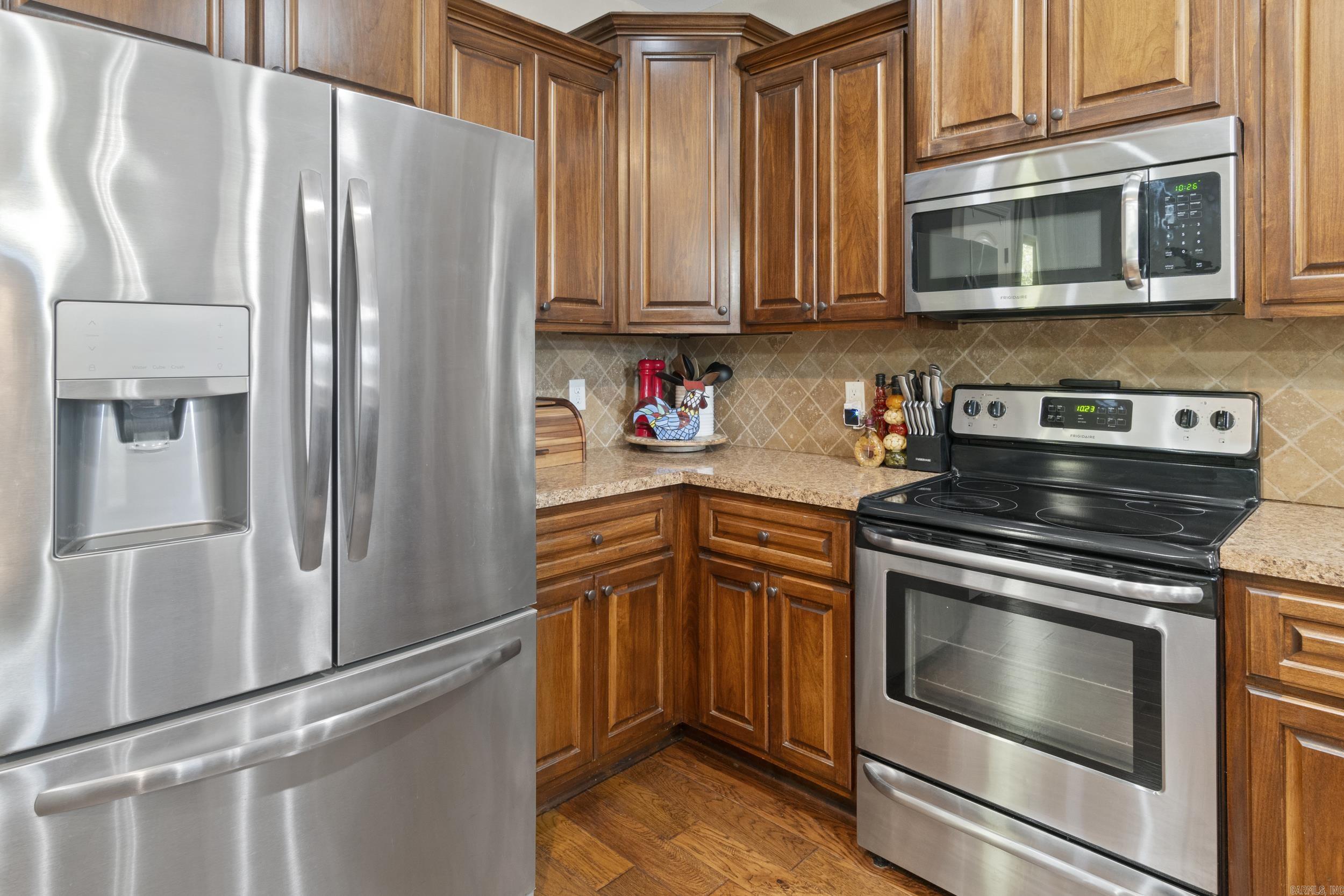 PINEWOOD ESTATES - Residential