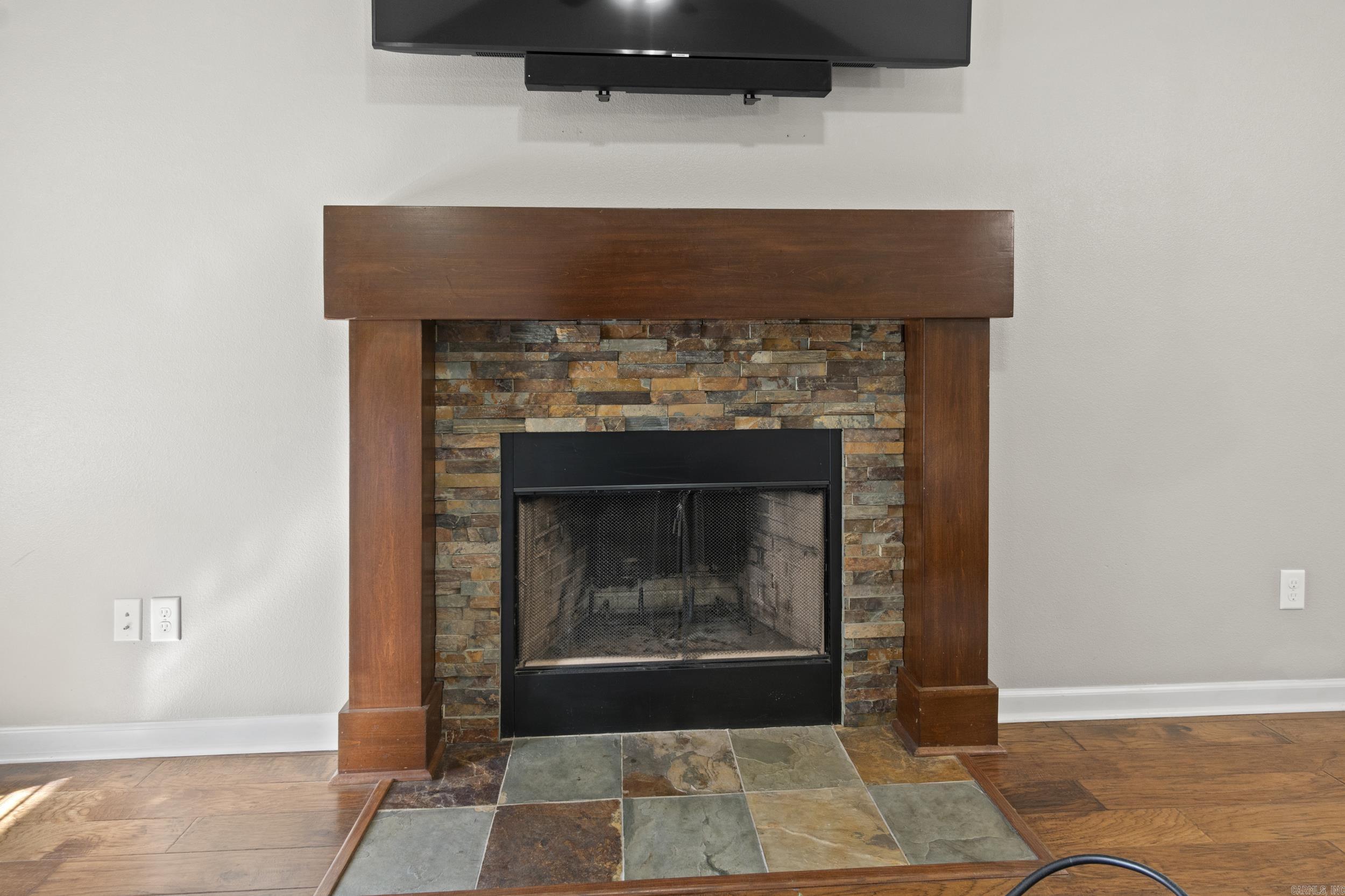 PINEWOOD ESTATES - Residential