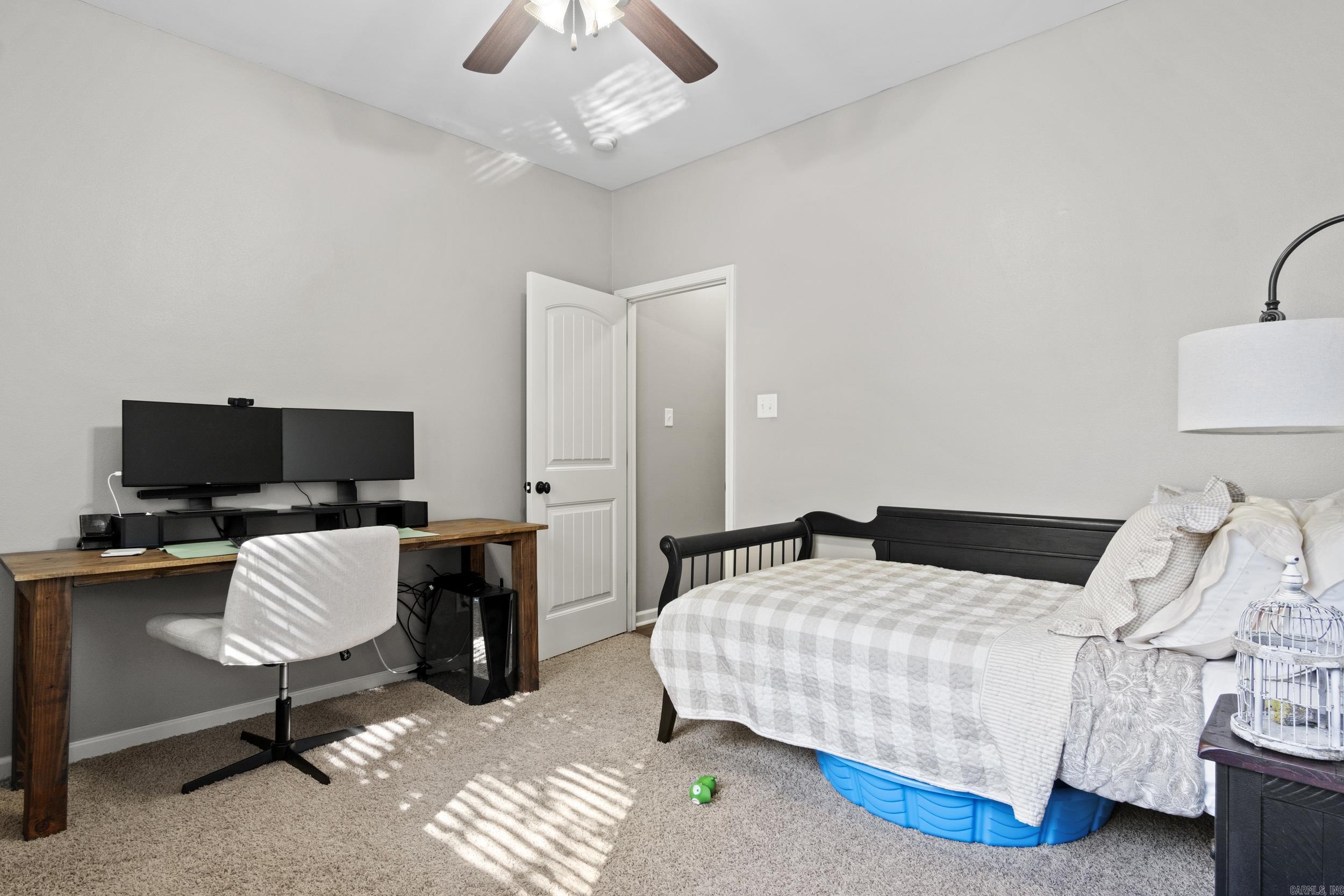 PINEWOOD ESTATES - Residential